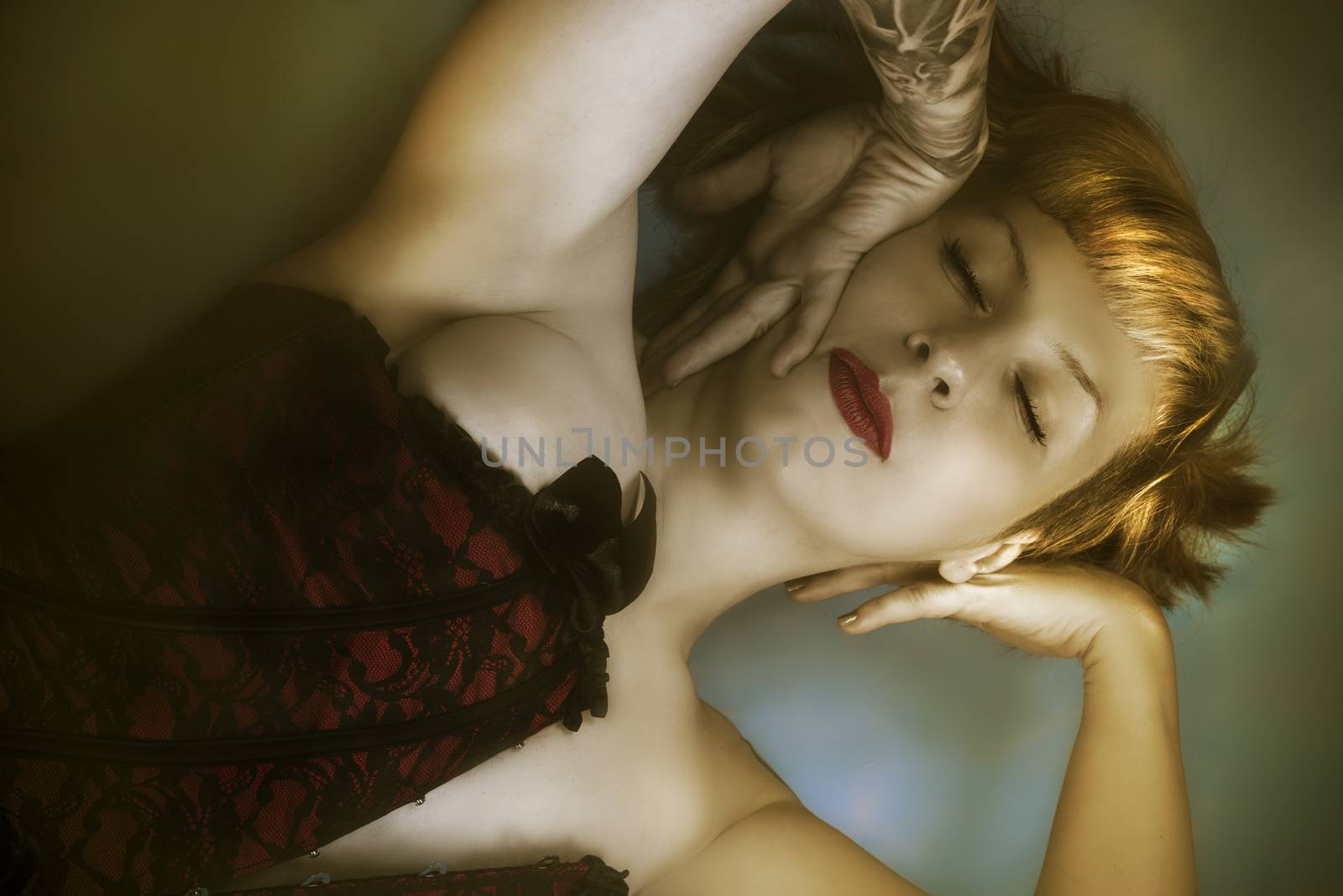 Silken, Love, look average, tattooed. Erotic female model. Blond by FernandoCortes