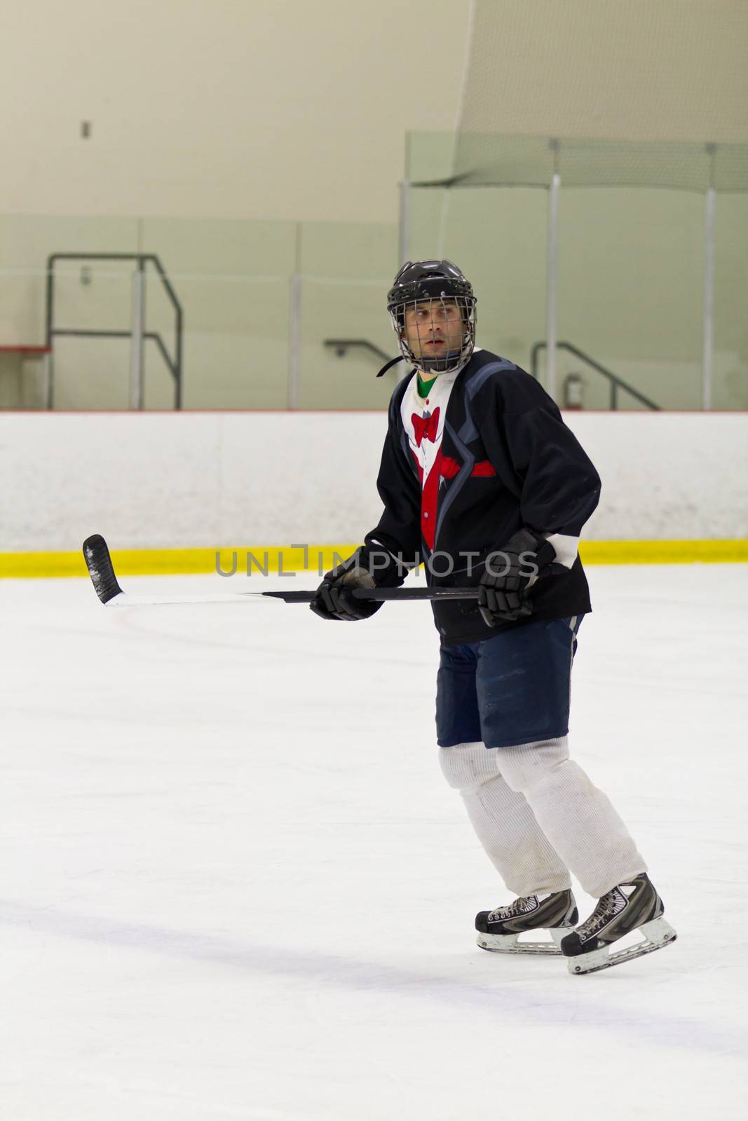 Hockey player skating