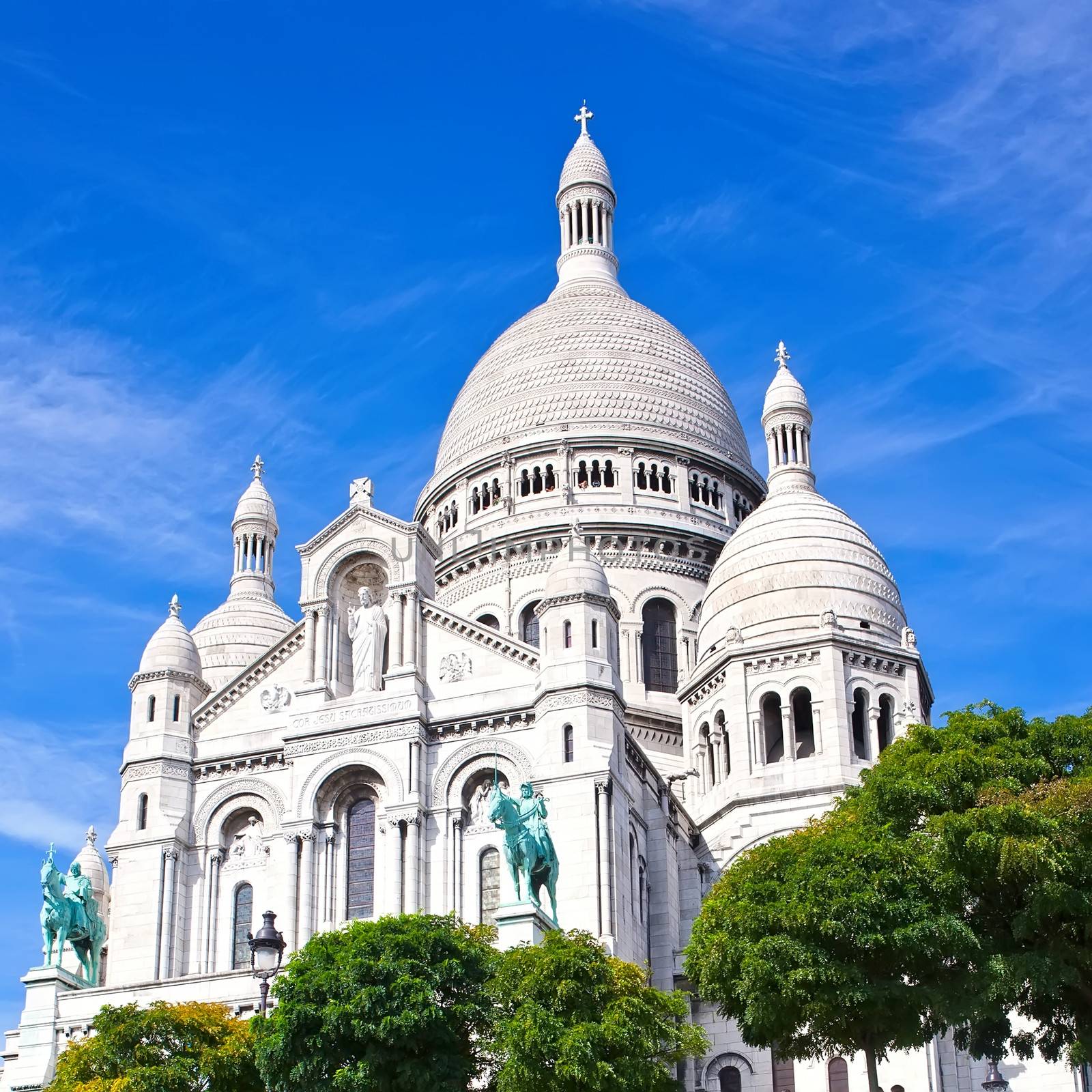 Sacre Coeur in Paris by sailorr