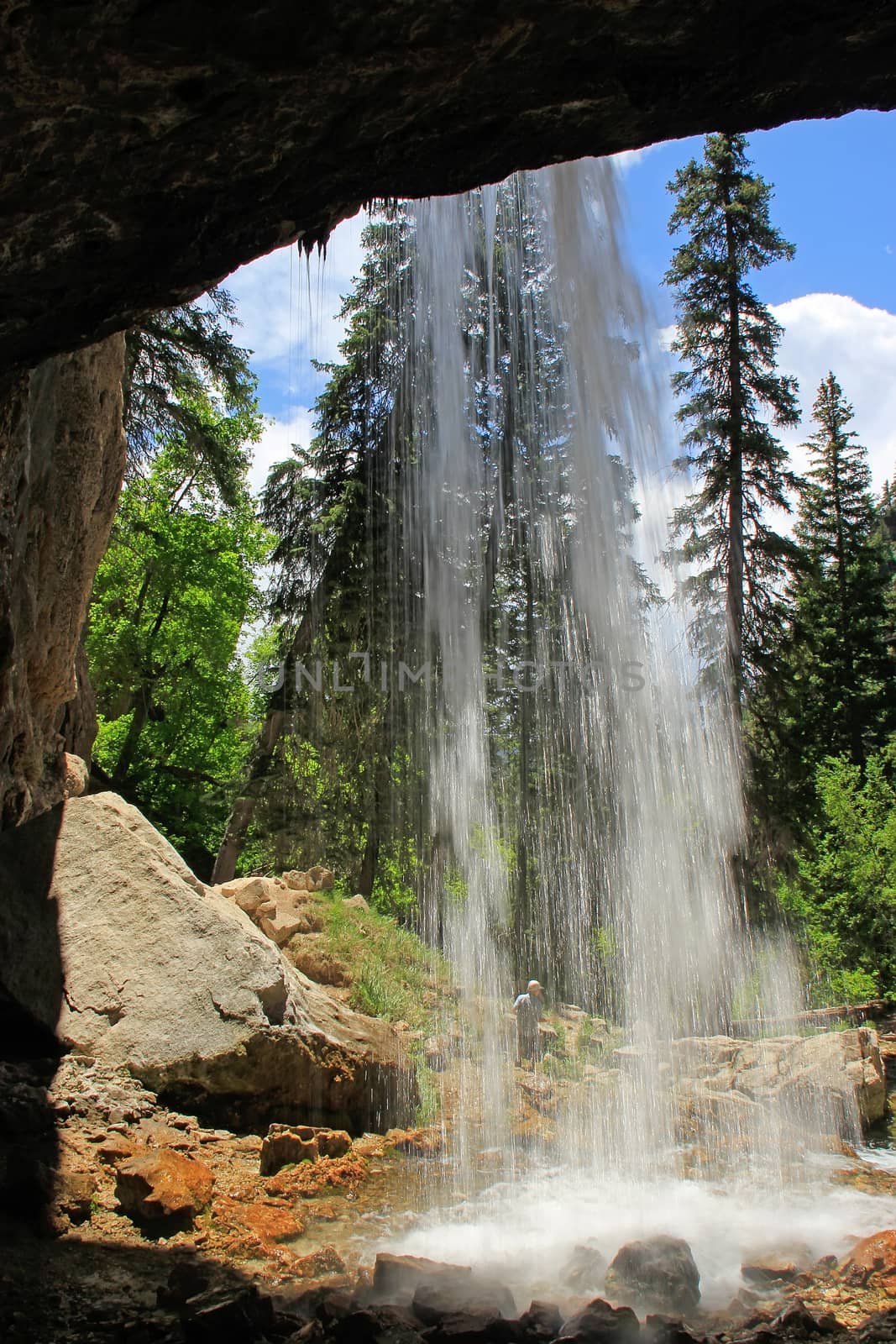 Spouting Rock waterfall, Hanging lake, Glenwood Canyon, Colorado, USA