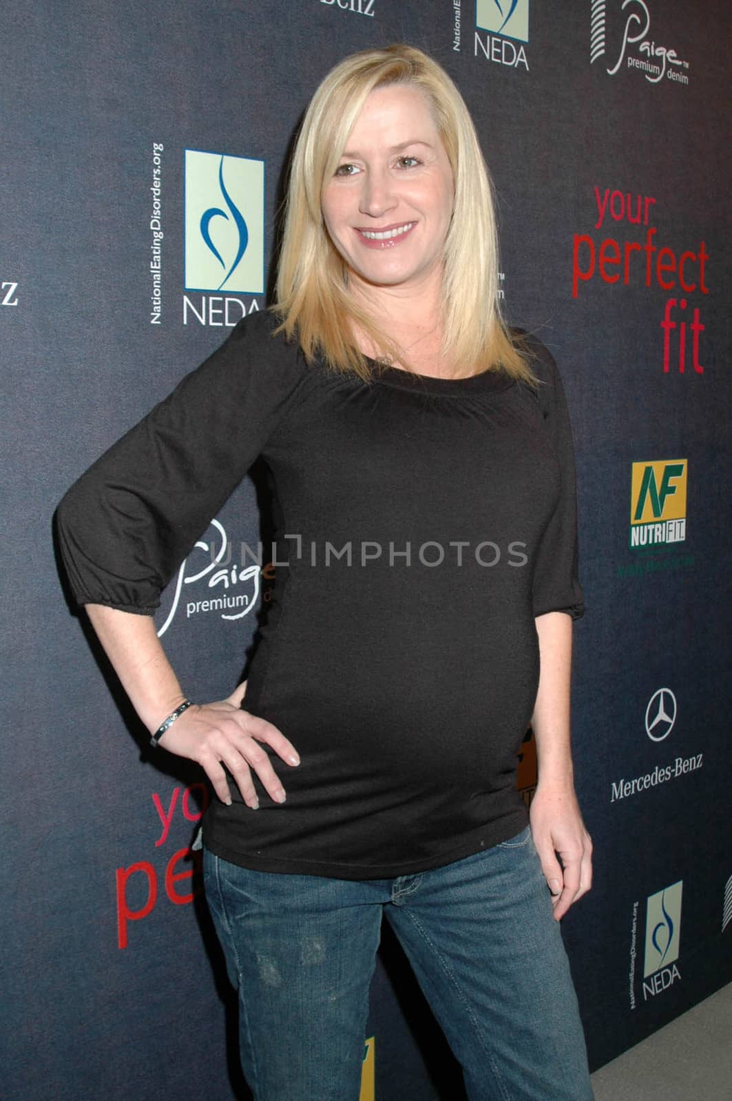 Angela Kinsey
/ImageCollect by ImageCollect