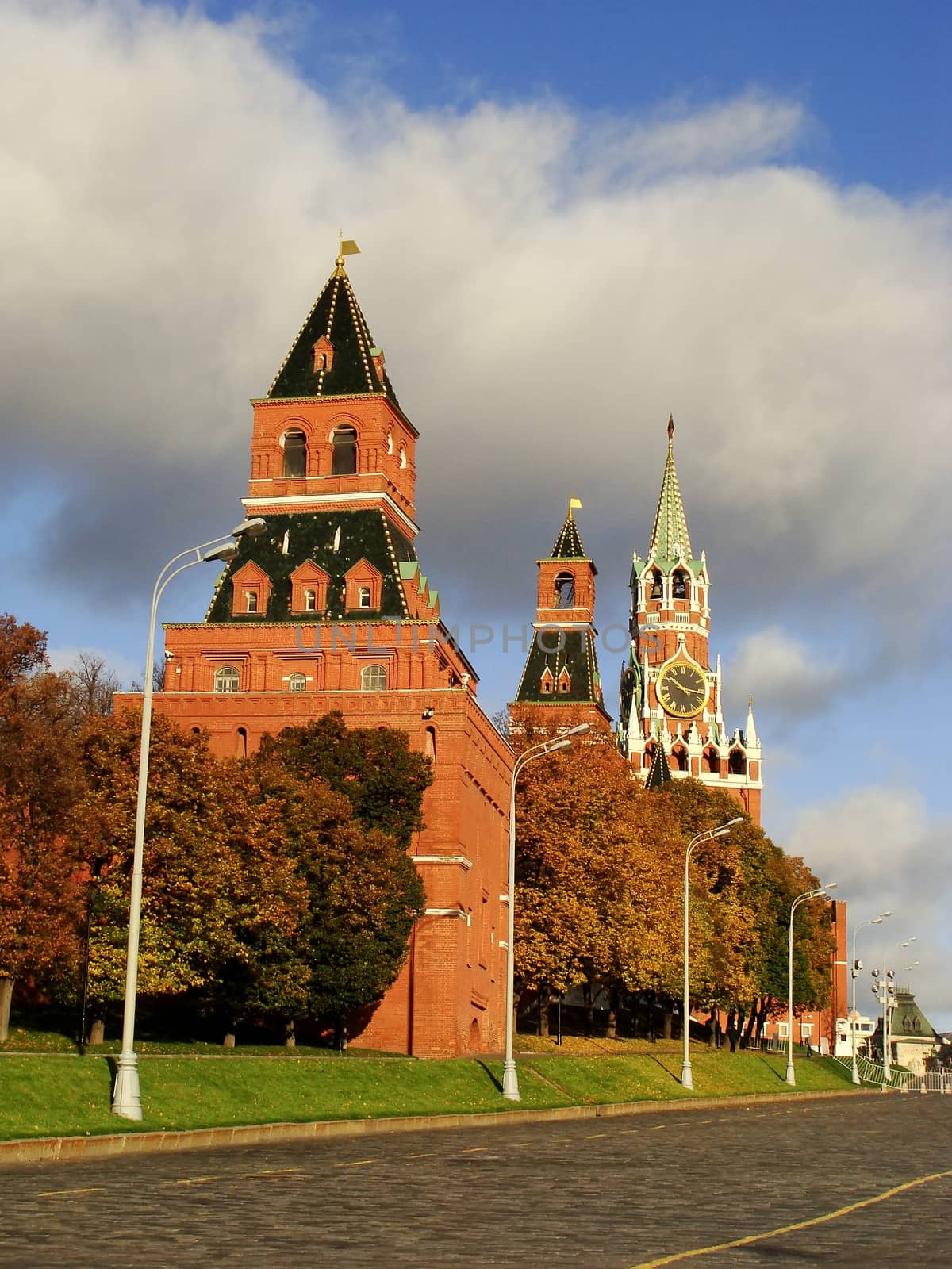 Kremlin wall and Spasskaya Tower, Moscow, Russia