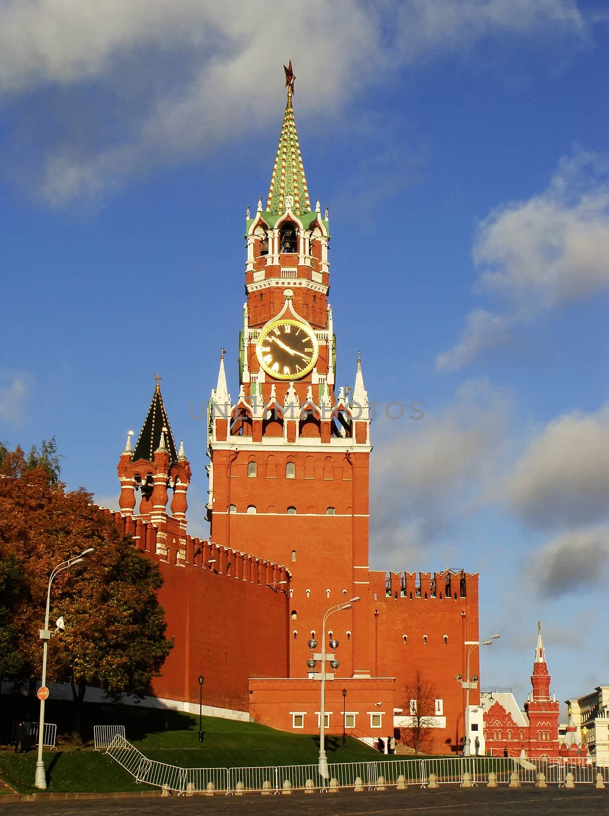 Spasskaya Tower, Moscow Kremlin, Russia by donya_nedomam