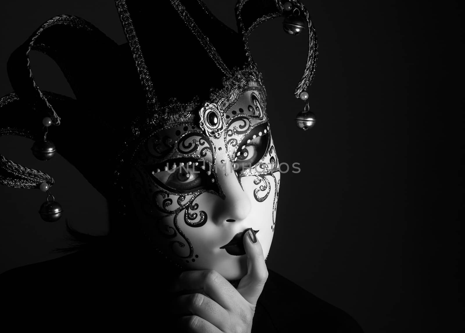 portrait with Venice mask by sognolucido