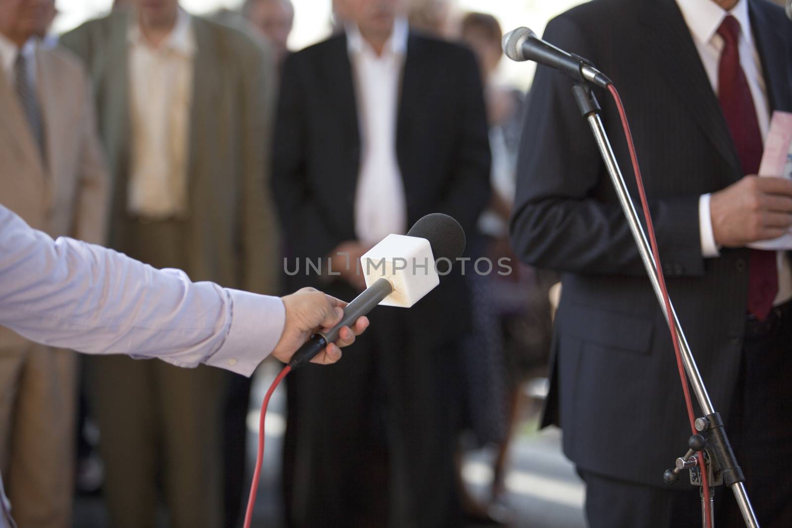 News conference by wellphoto