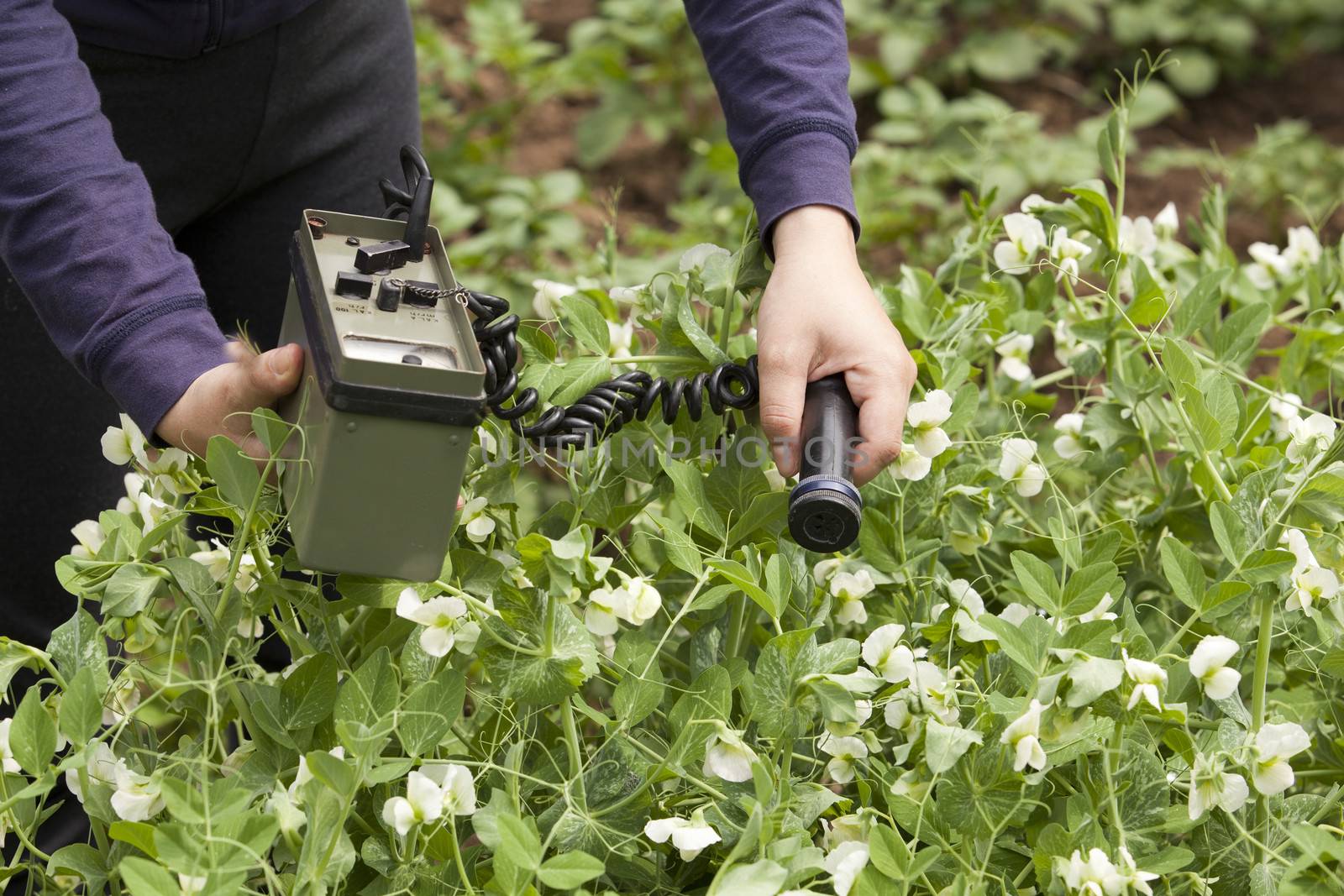 Measuring radiation by wellphoto