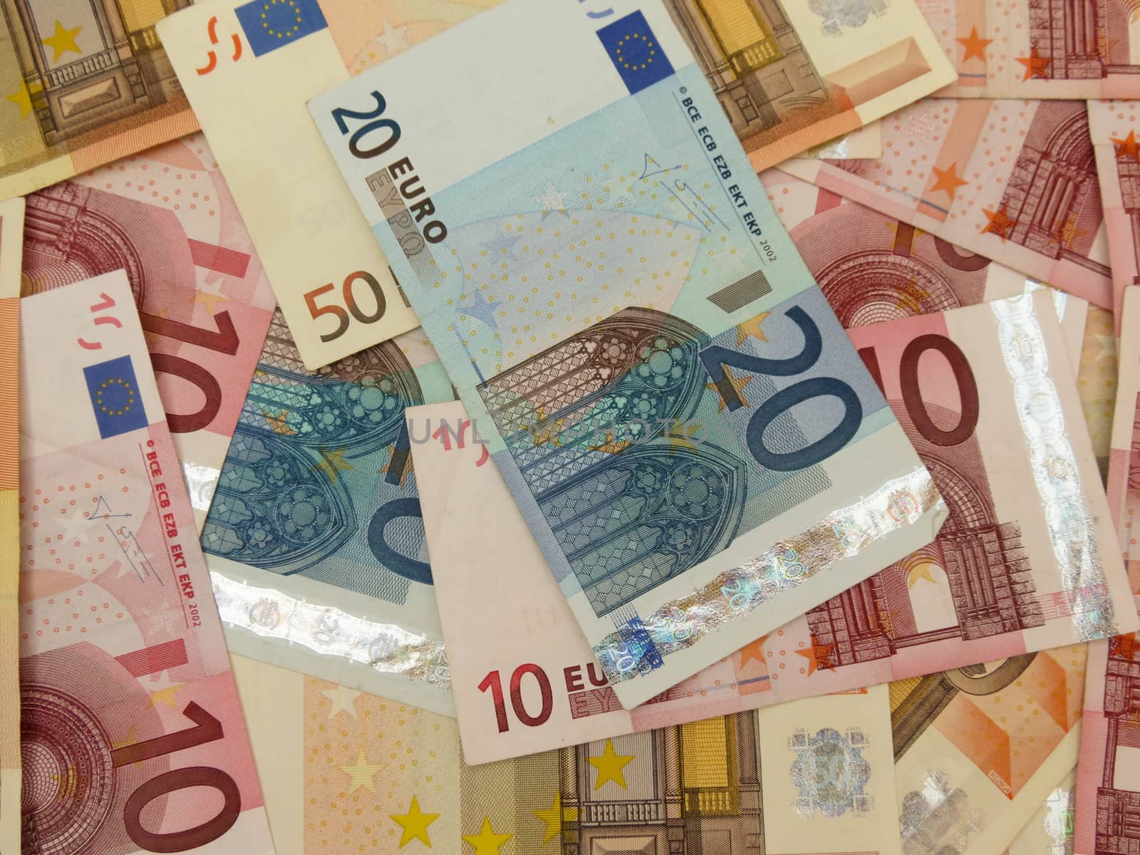 Euro banknotes by paolo77