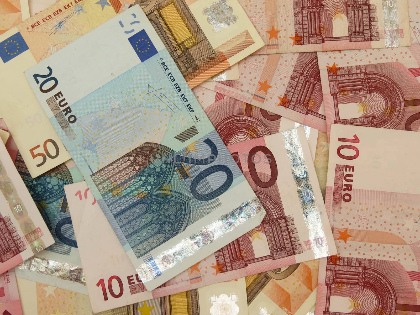 Euro banknotes by paolo77