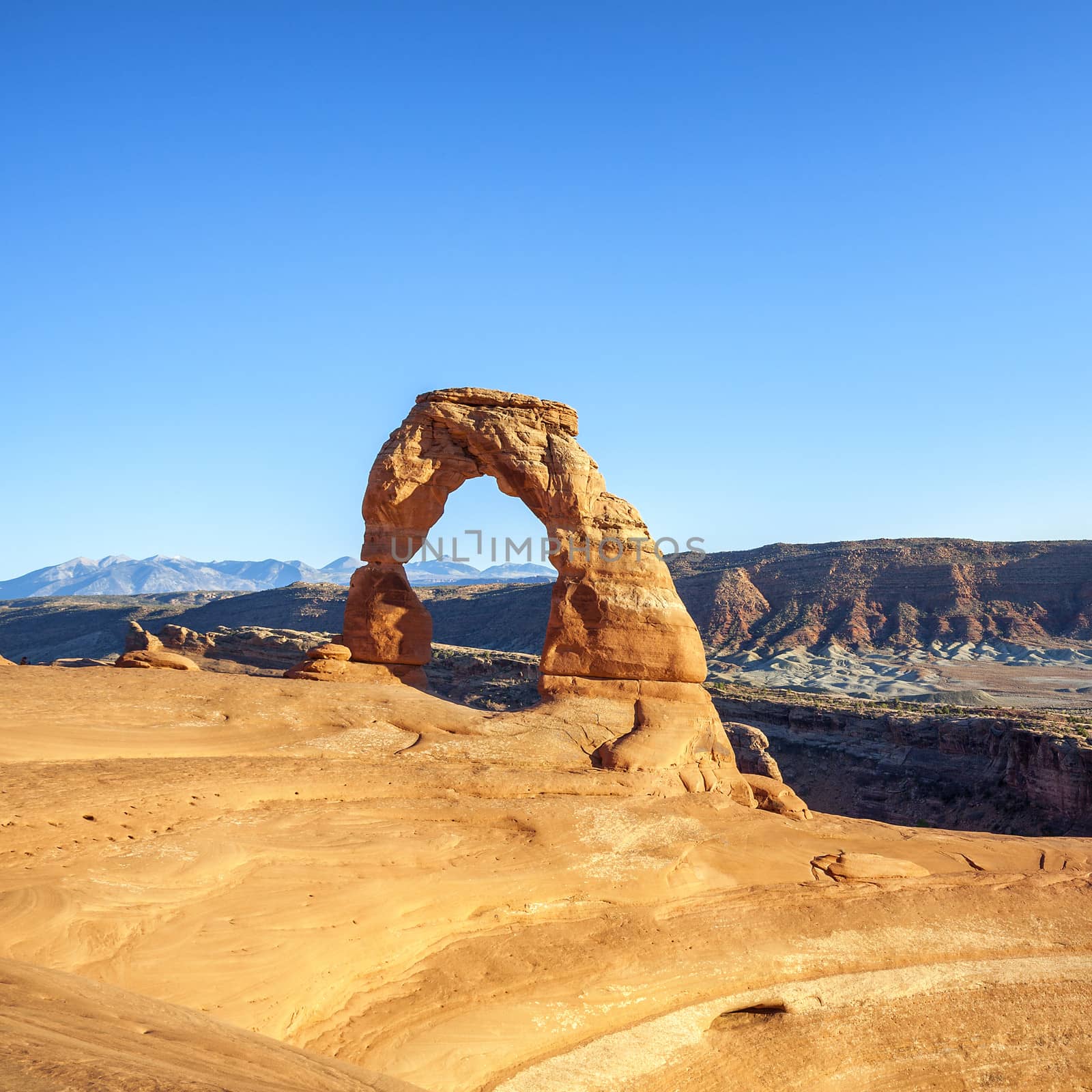 Sunset at famous Delicate Arch, Utah, USA 