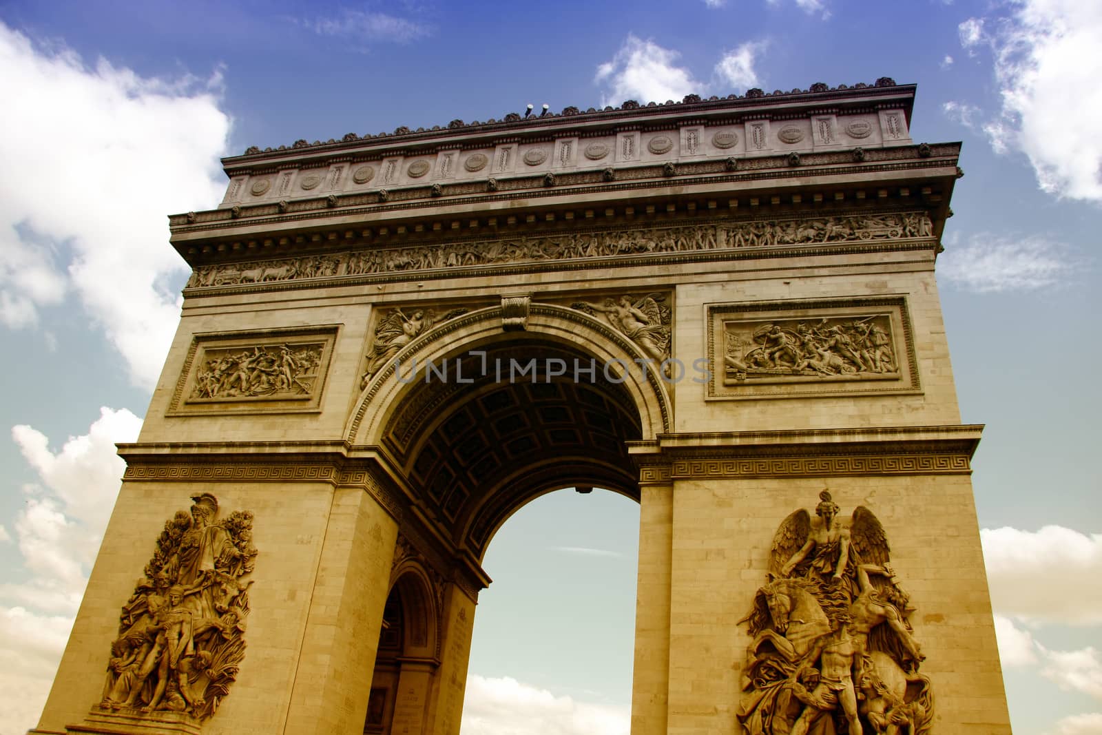 Arc de Triomphe closeup