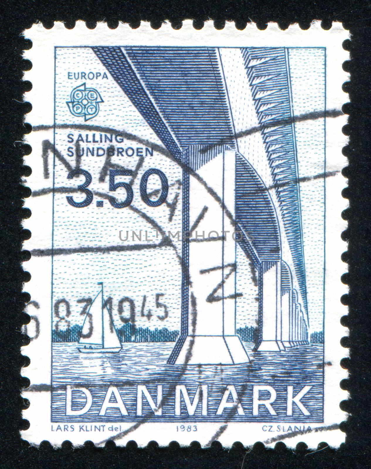 DENMARK - CIRCA 1983: stamp printed by Denmark, shows Salling Sound Bridge, circa 1983