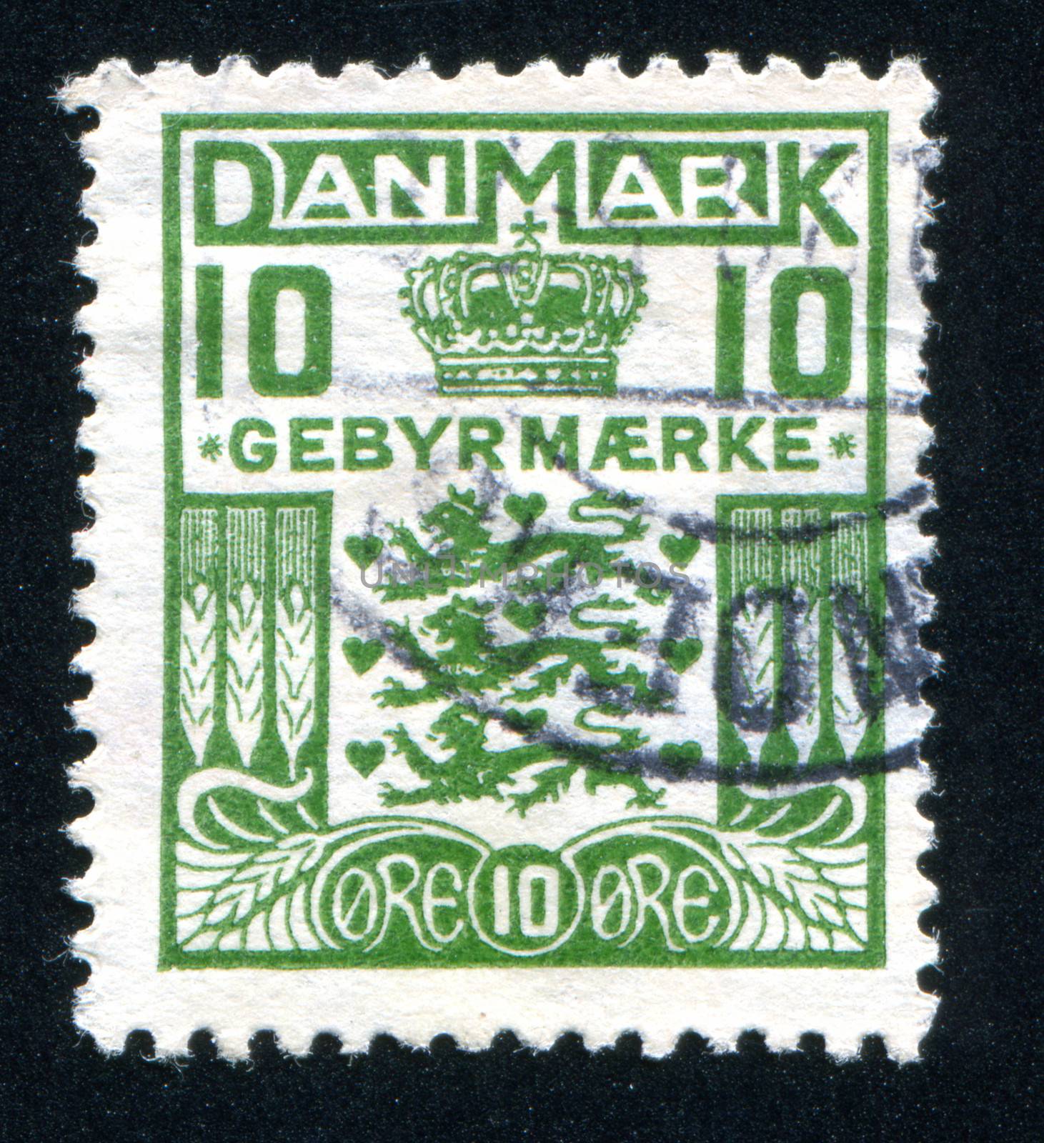 DENMARK - CIRCA 1926: stamp printed by Denmark, shows Coat of Arms, circa 1926