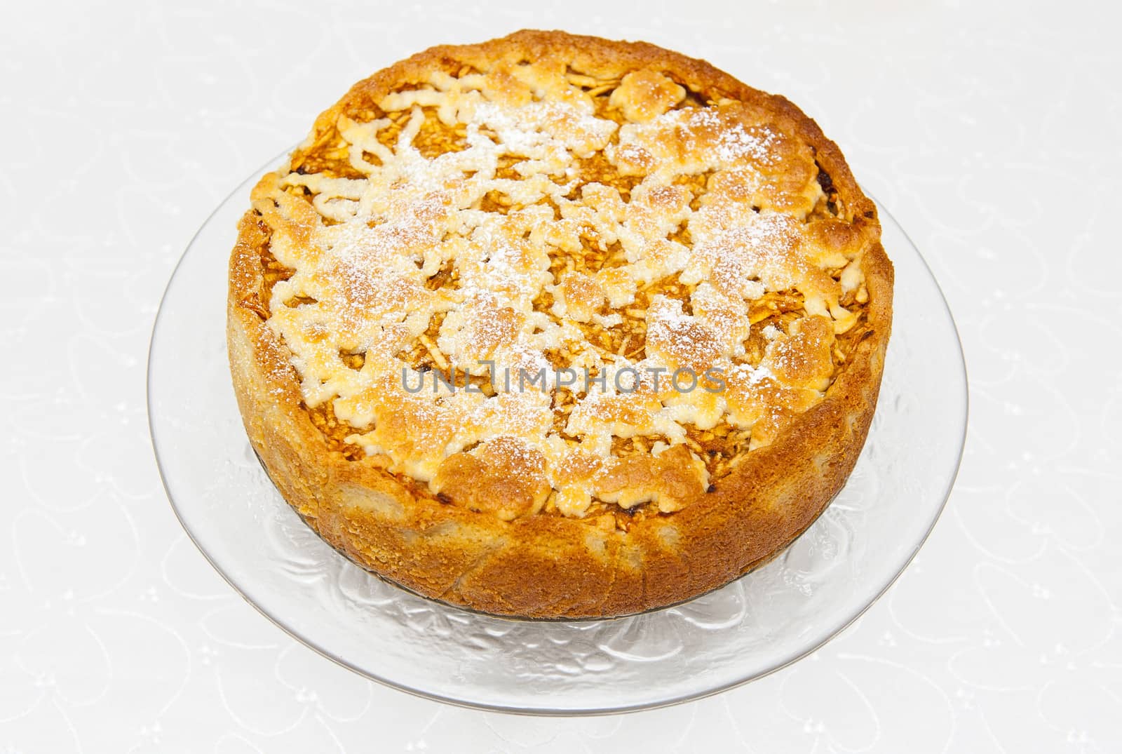 Whole round tasty apple pie