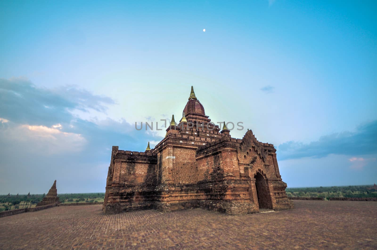 ancient temple in Bagan after sunset , Myanmar by weltreisendertj