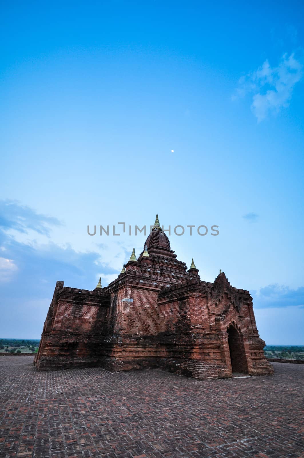 ancient temple in Bagan after sunset , Myanmar by weltreisendertj