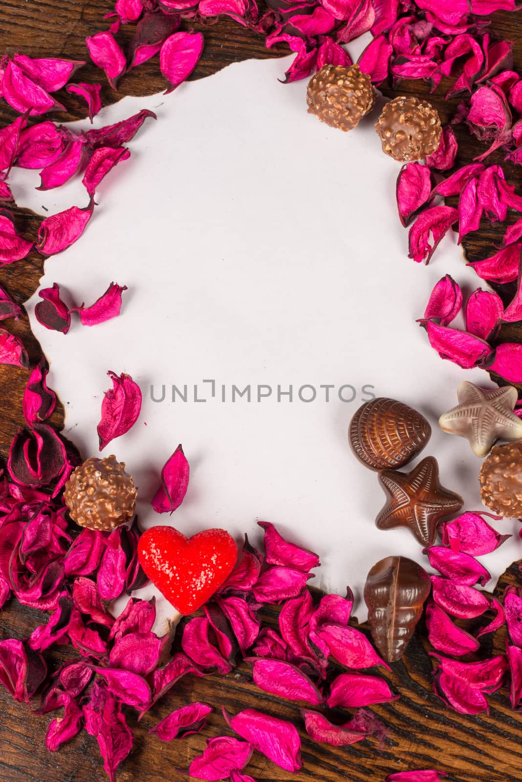 Blank sheet of paper in a Valentines arrangement