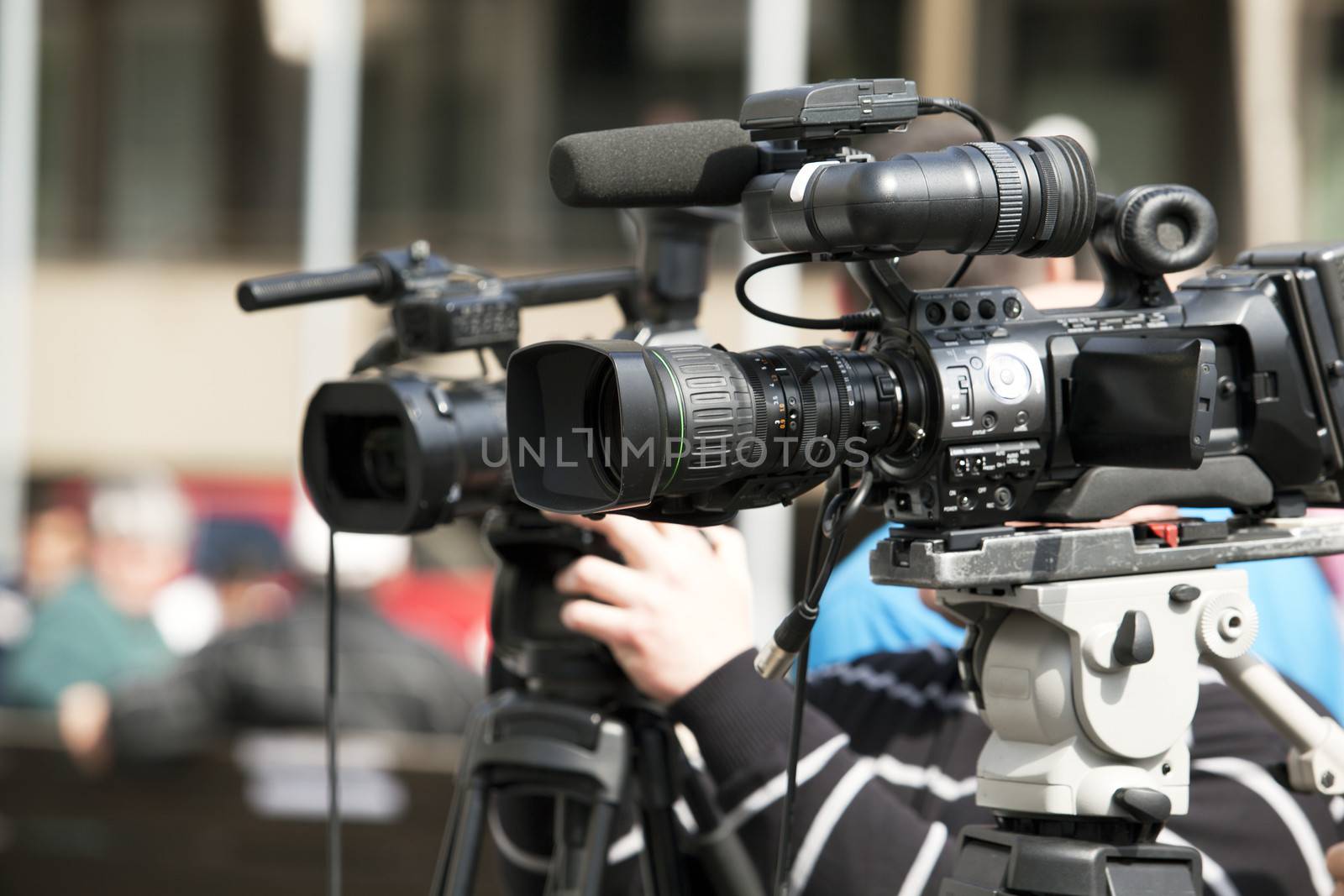 Covering an event with a video camera