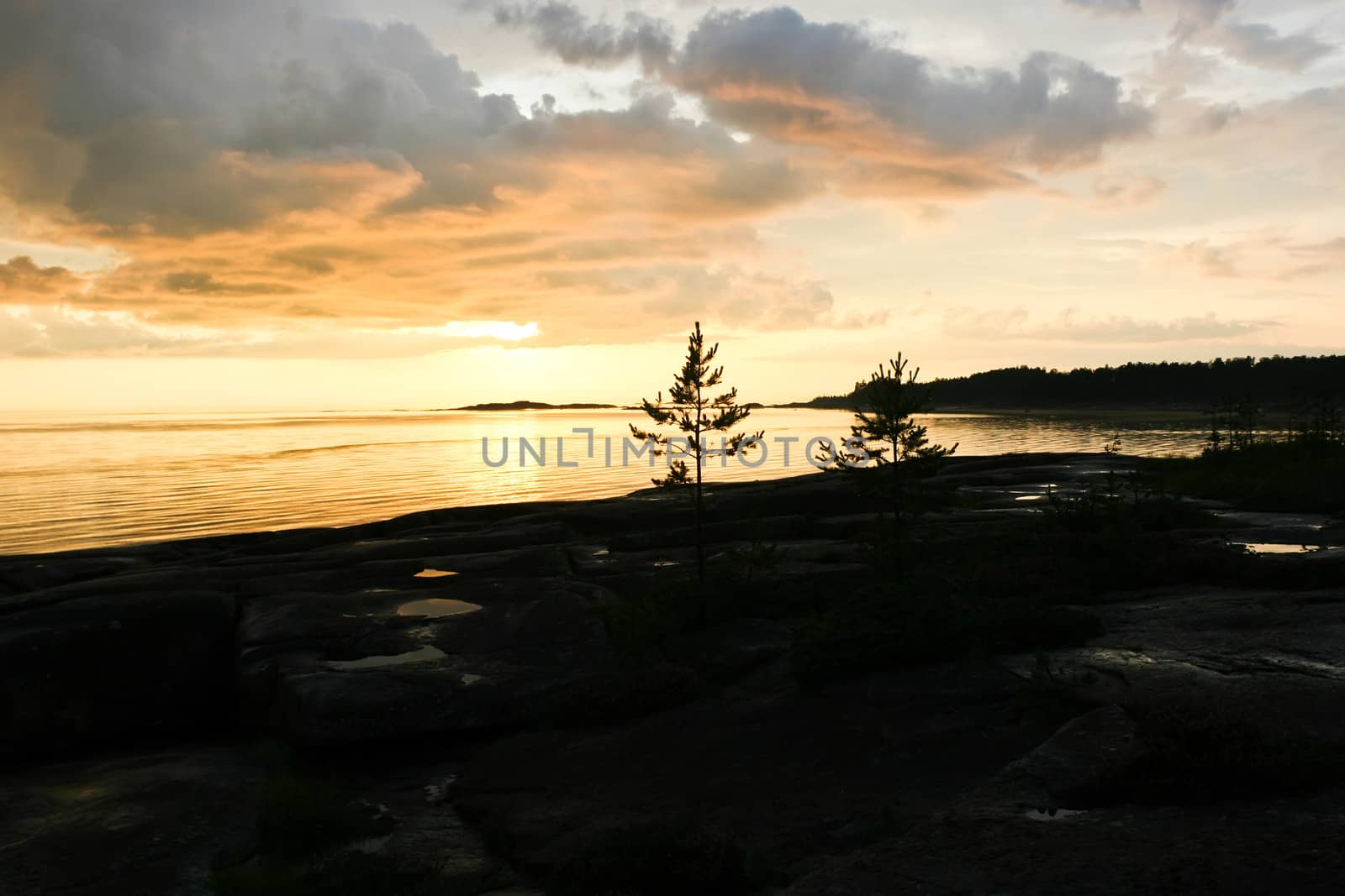 Beautiful bright colorful sunset over White sea