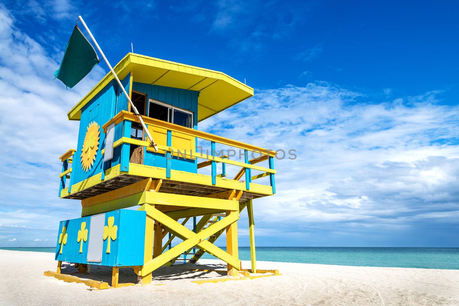 Lifeguard Tower, Miami Beach, Florida by ventdusud