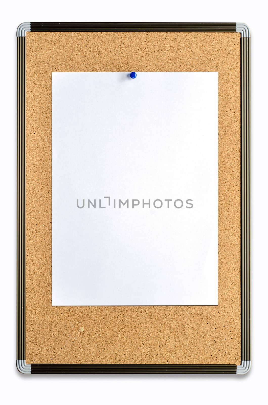 closeup of blank note paper on cork board 