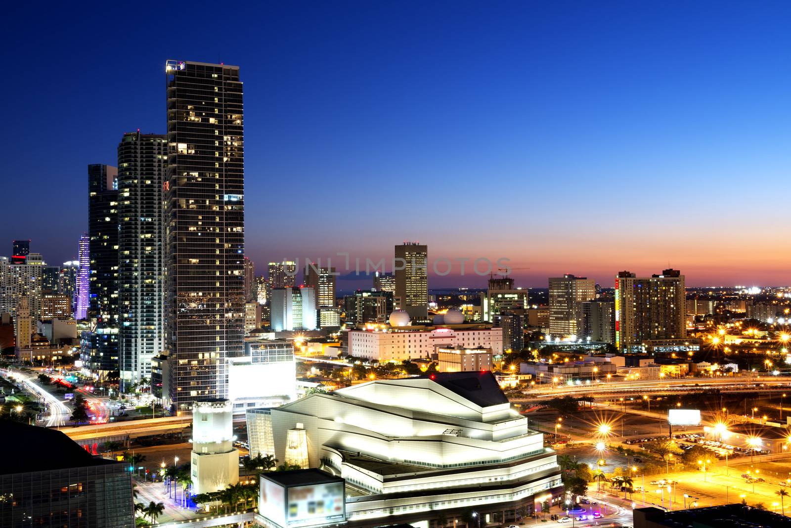 Miami downtown at night, Floride, USA