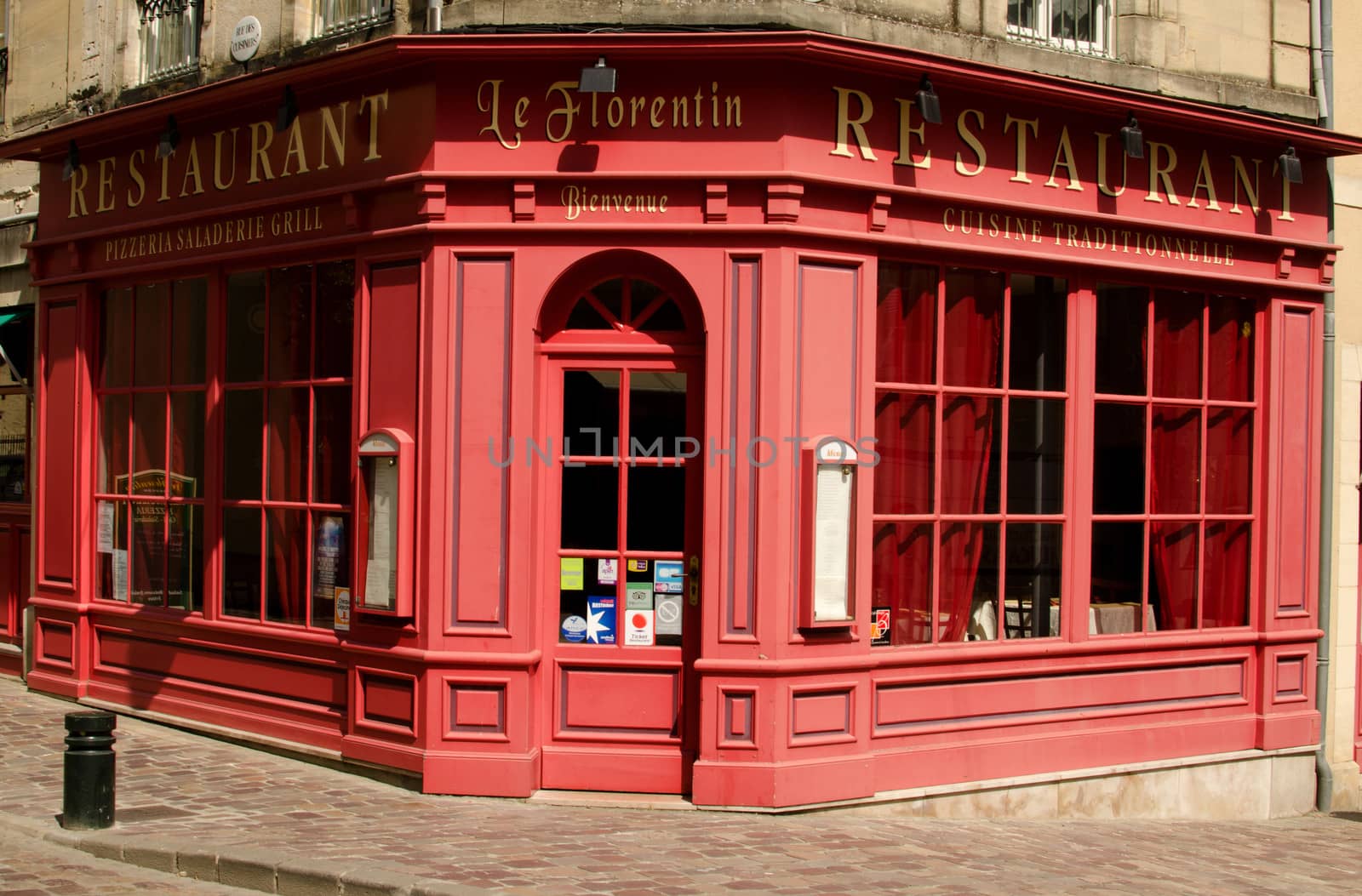 Restaurant, Bayeux, France by lauria