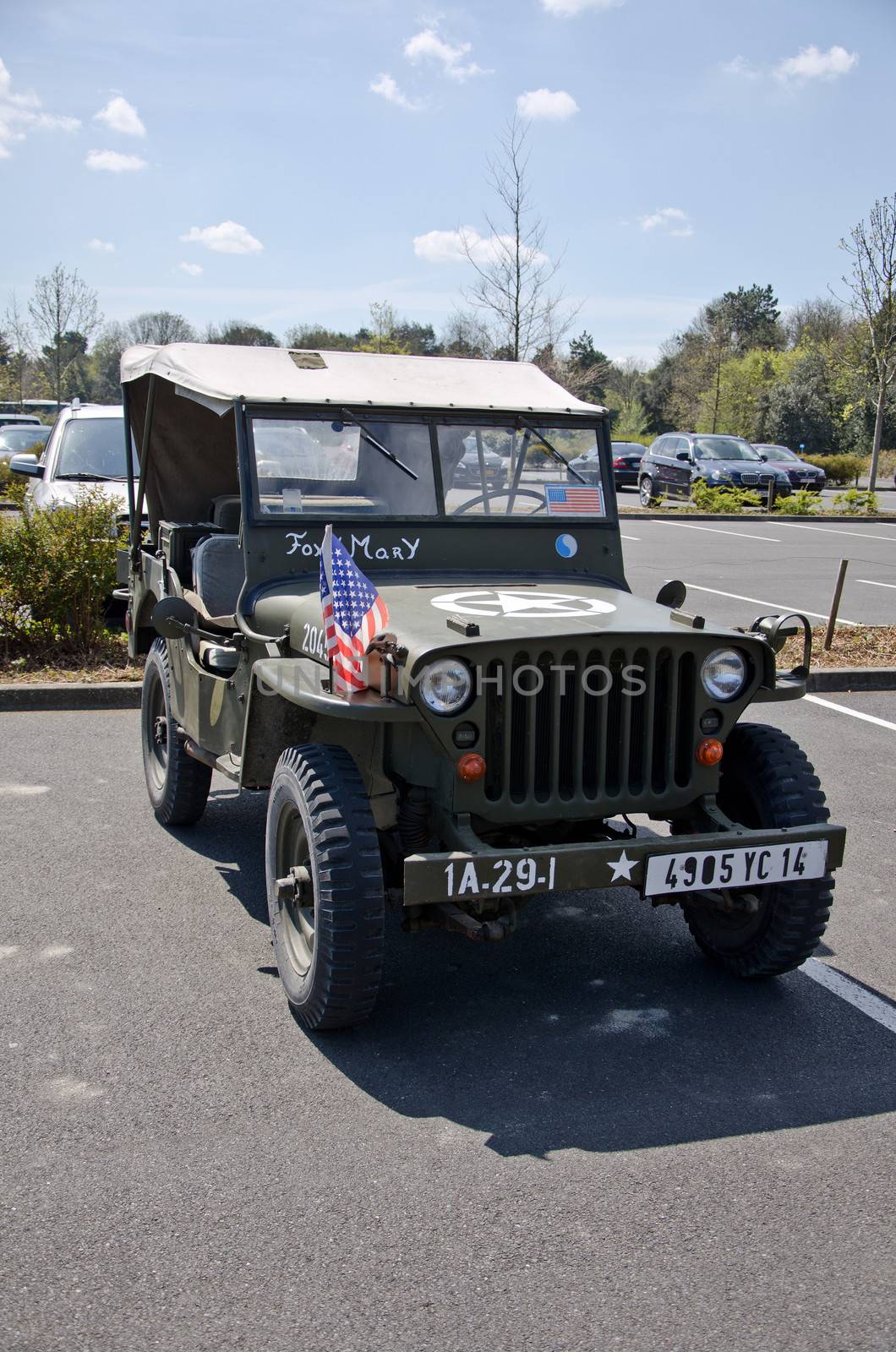 War Jeep by lauria
