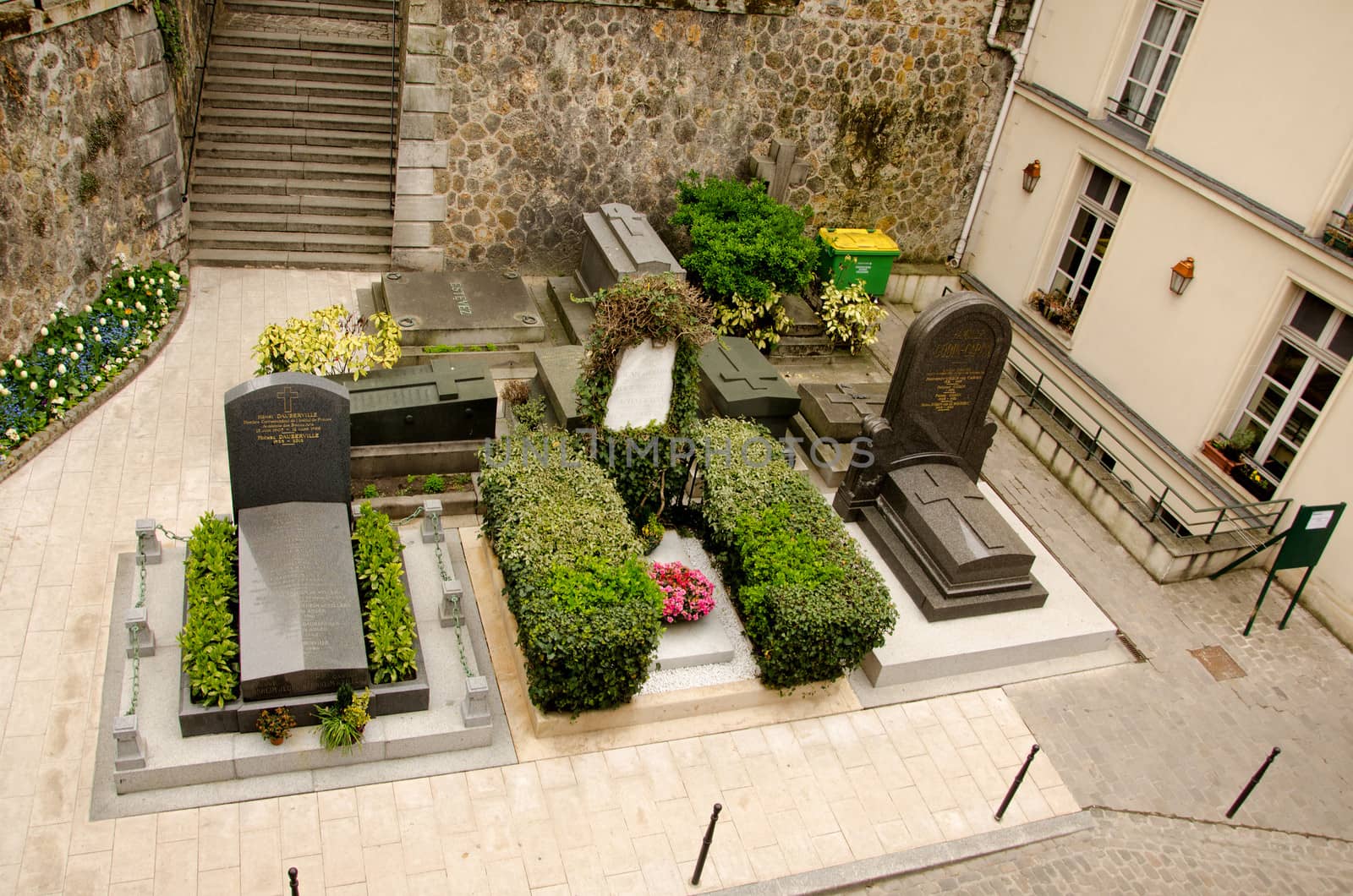 Montmartre cemetery, paris