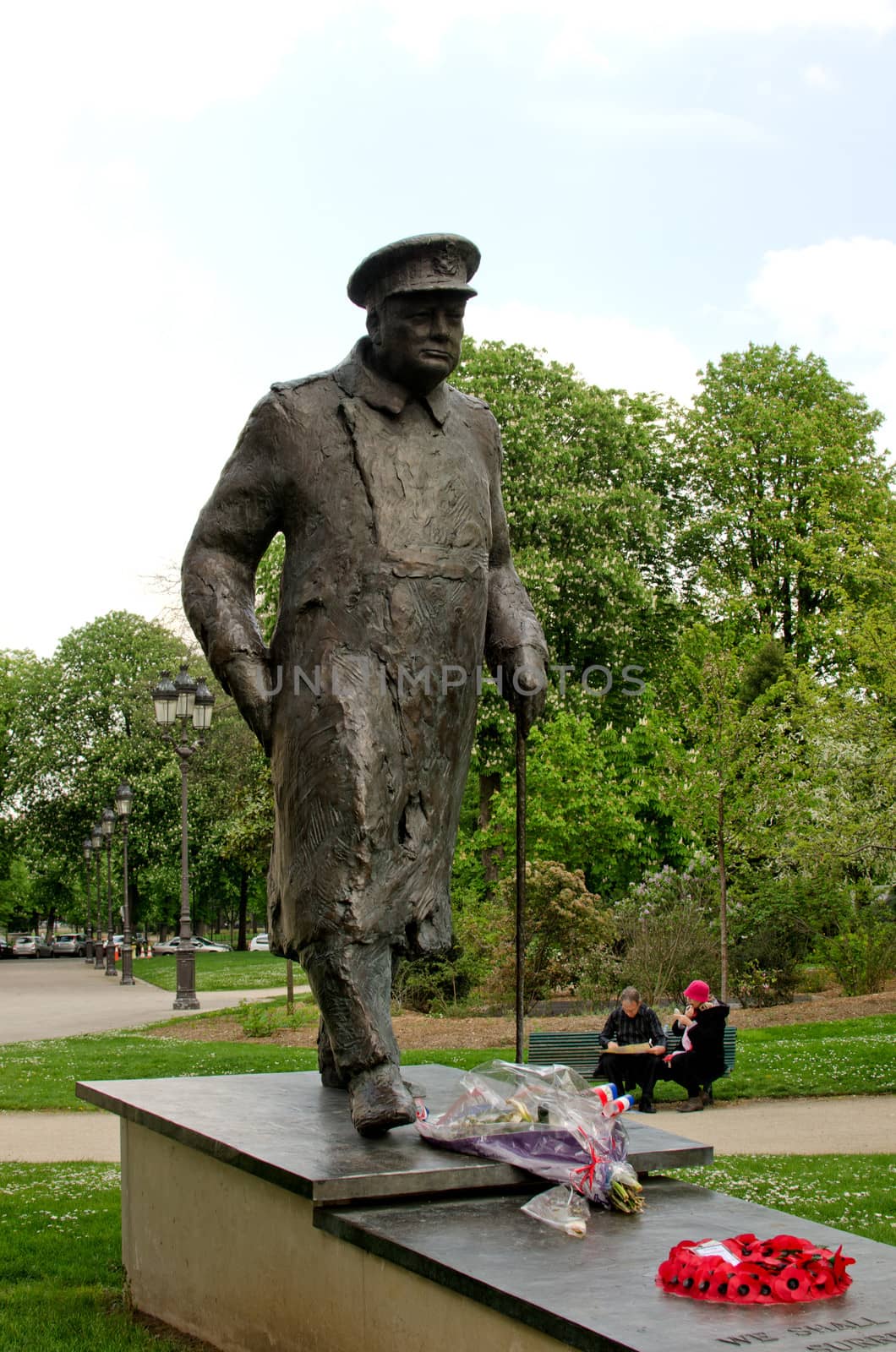 Statue of  Winston Churchill, Paris by lauria