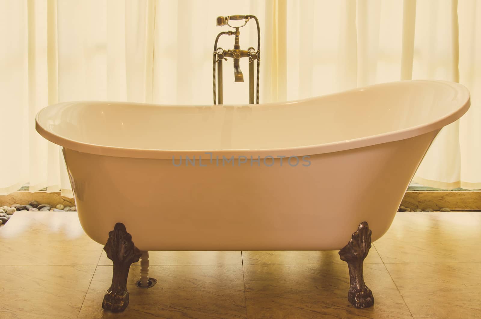 bathtub by aoo3771