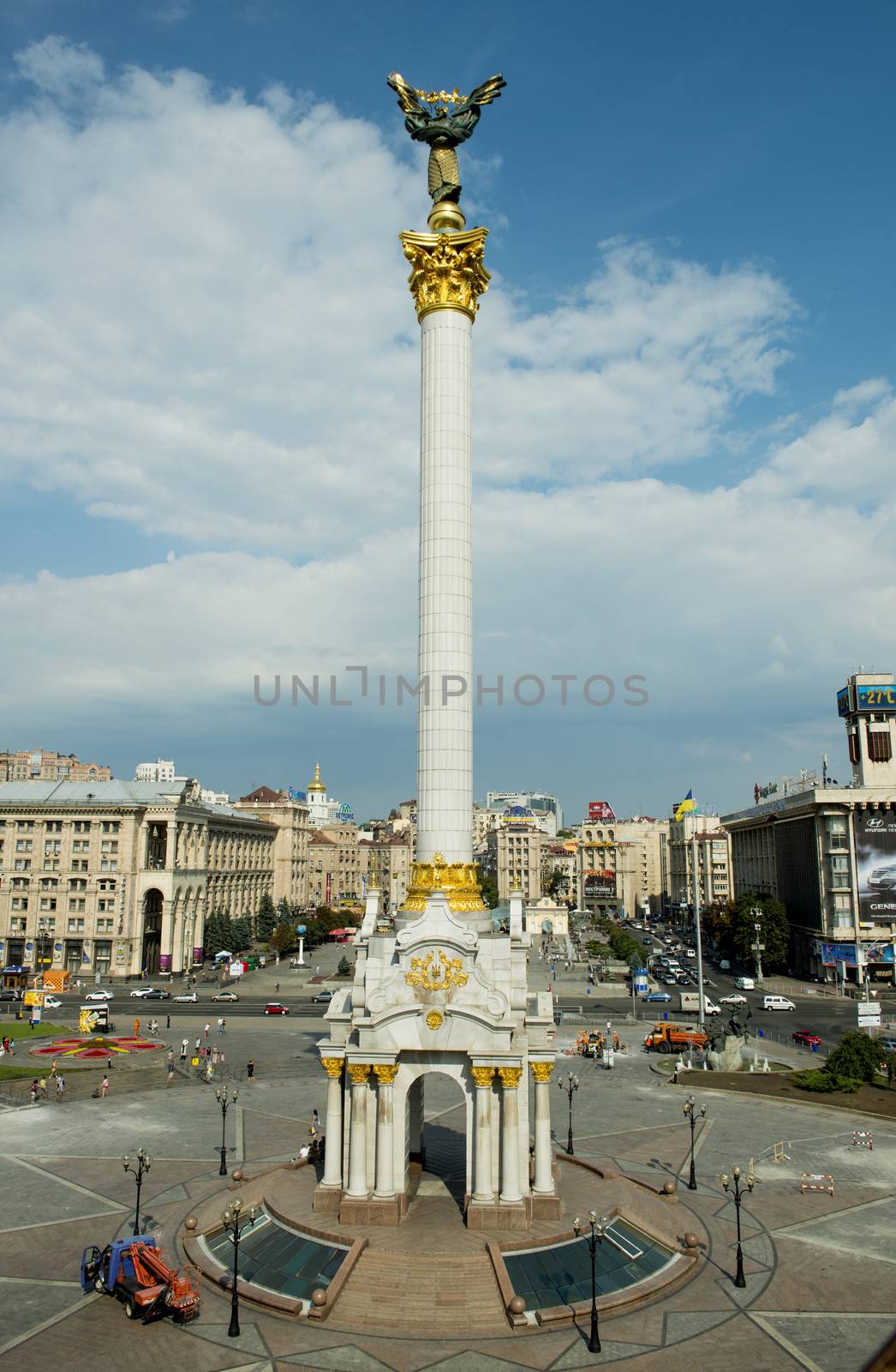 The Independence Square, or Maidan Nezalezhnosti, is the central square in Kiev, the main and the most beautiful one. Parades, concerts, festivals and other city arrangements and holidays take place on this square. It contains six fountains, Independence Column and artificial waterfall. 