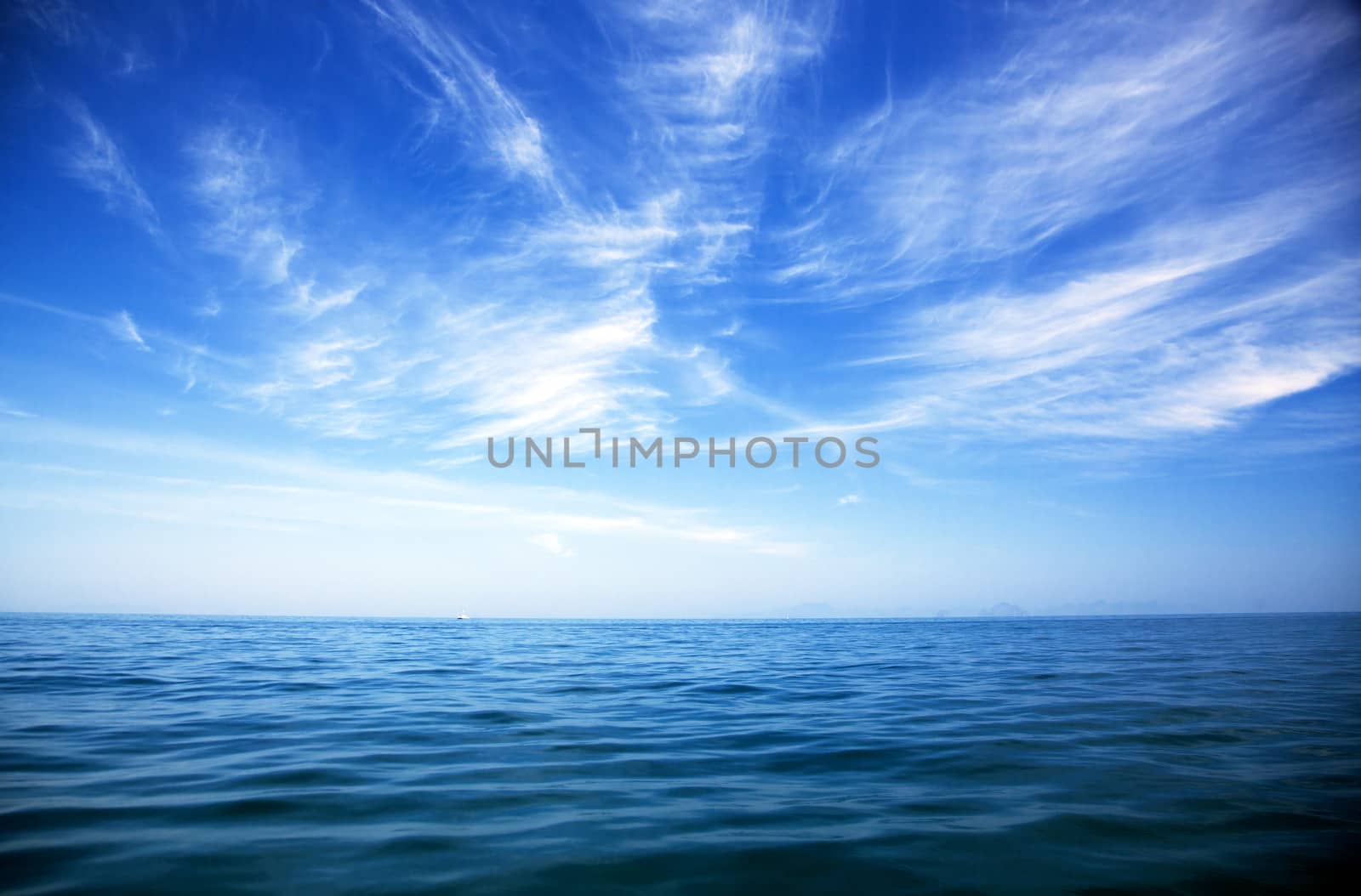 perfect sky and water of ocean