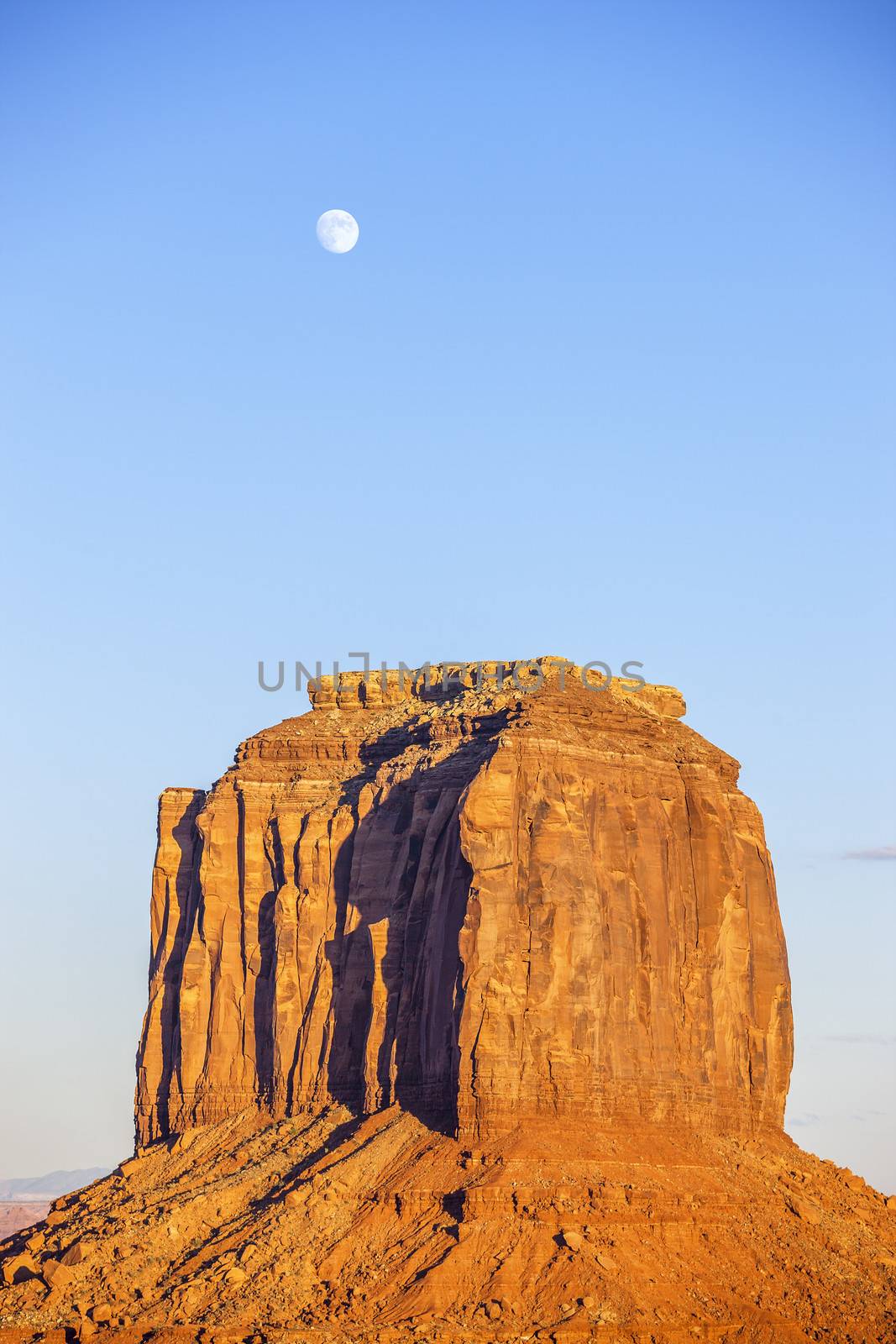 Monument Valley with moon by vwalakte