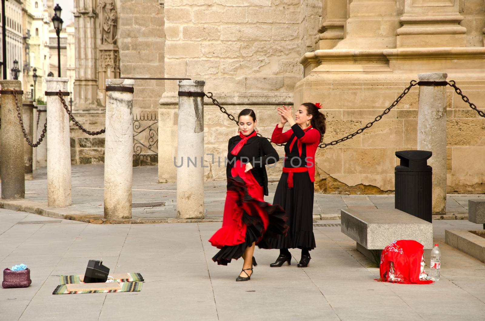 Flamenco dancers by lauria