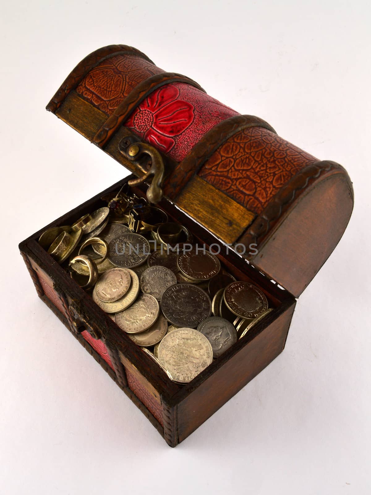 Treasure Chest With Silver coins 2 by fxmdk