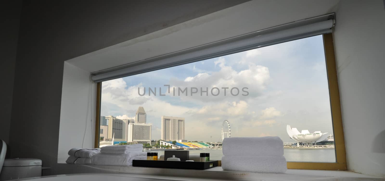 SINGAPORE-MARCH 31: The Marina Bay Sands Resort Hotel on Mar 31, by weltreisendertj