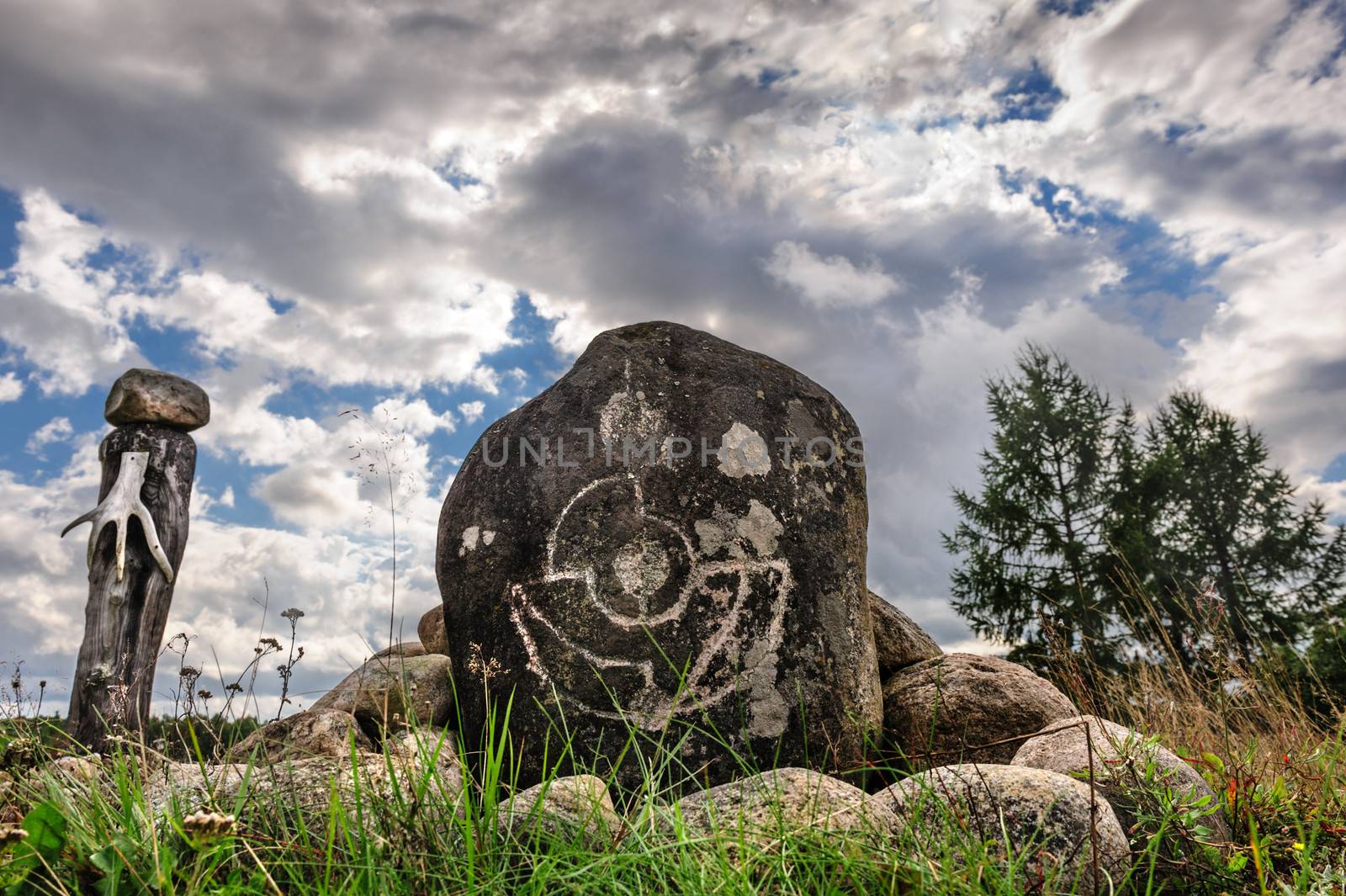 Finnish Karelian Saami sejd, pagan idols