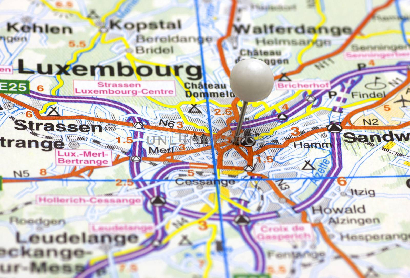 Luxembourg City on a map indicated by a thumb tack