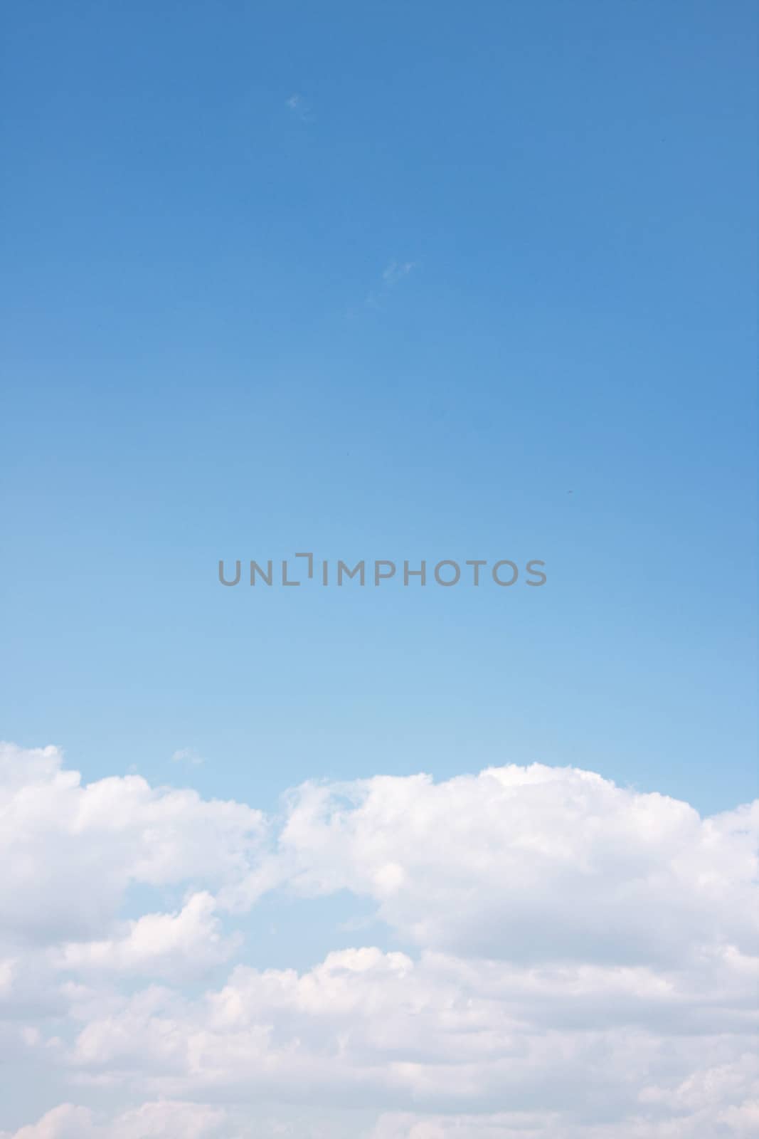 Cloudy sky by uros93