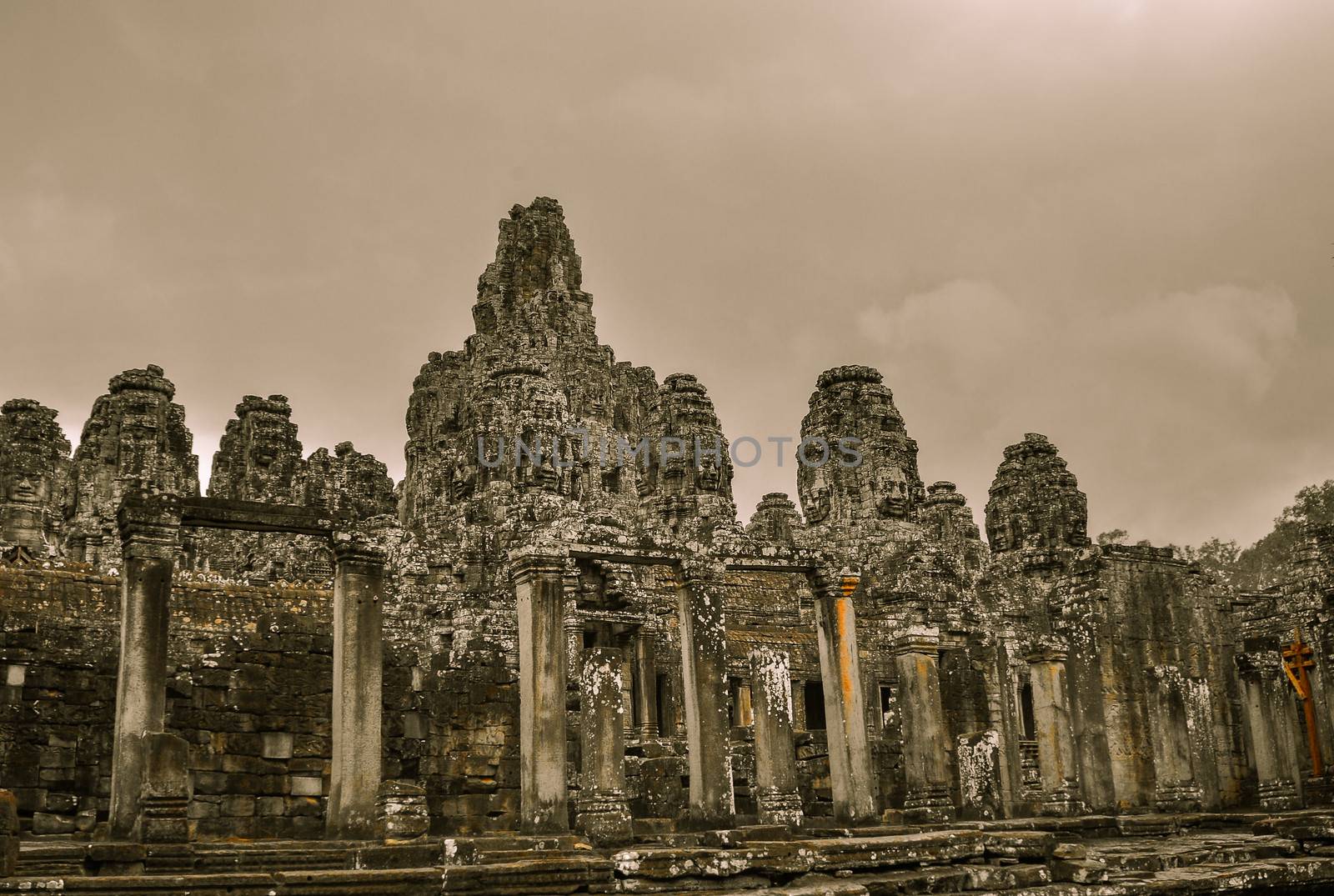 Bayon Temple and Angkor Wat Khmer complex in Siem Reap, Cambodia by weltreisendertj