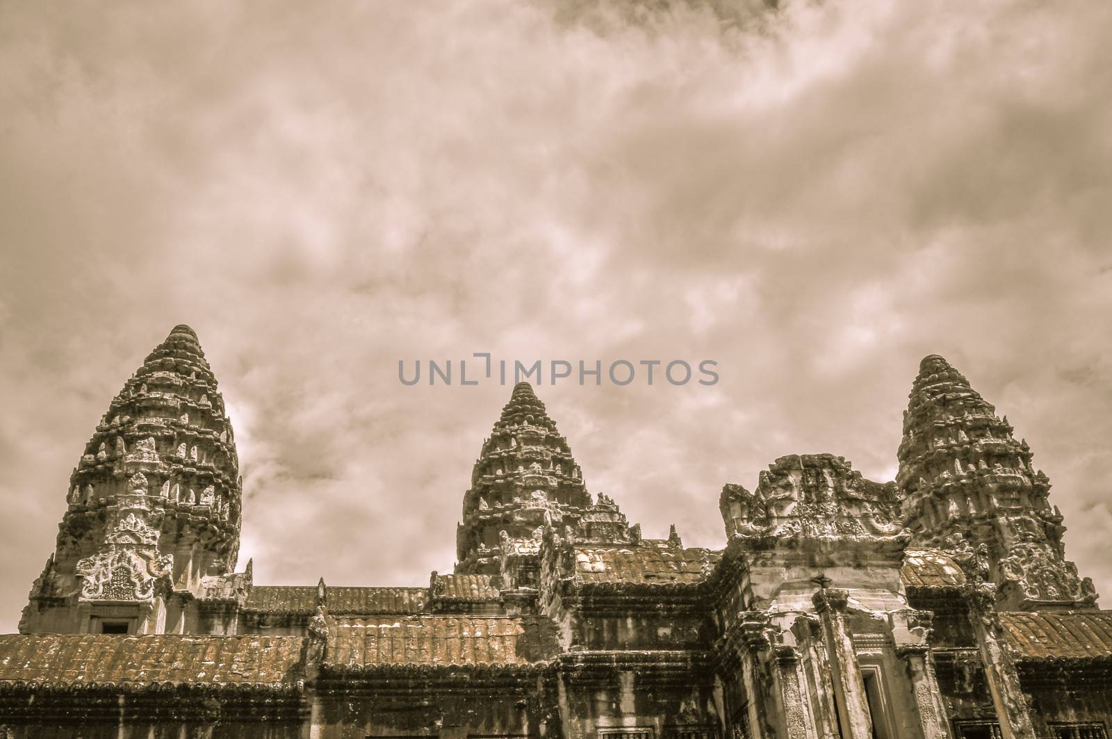 Bayon Temple and Angkor Wat Khmer complex in Siem Reap, Cambodia by weltreisendertj