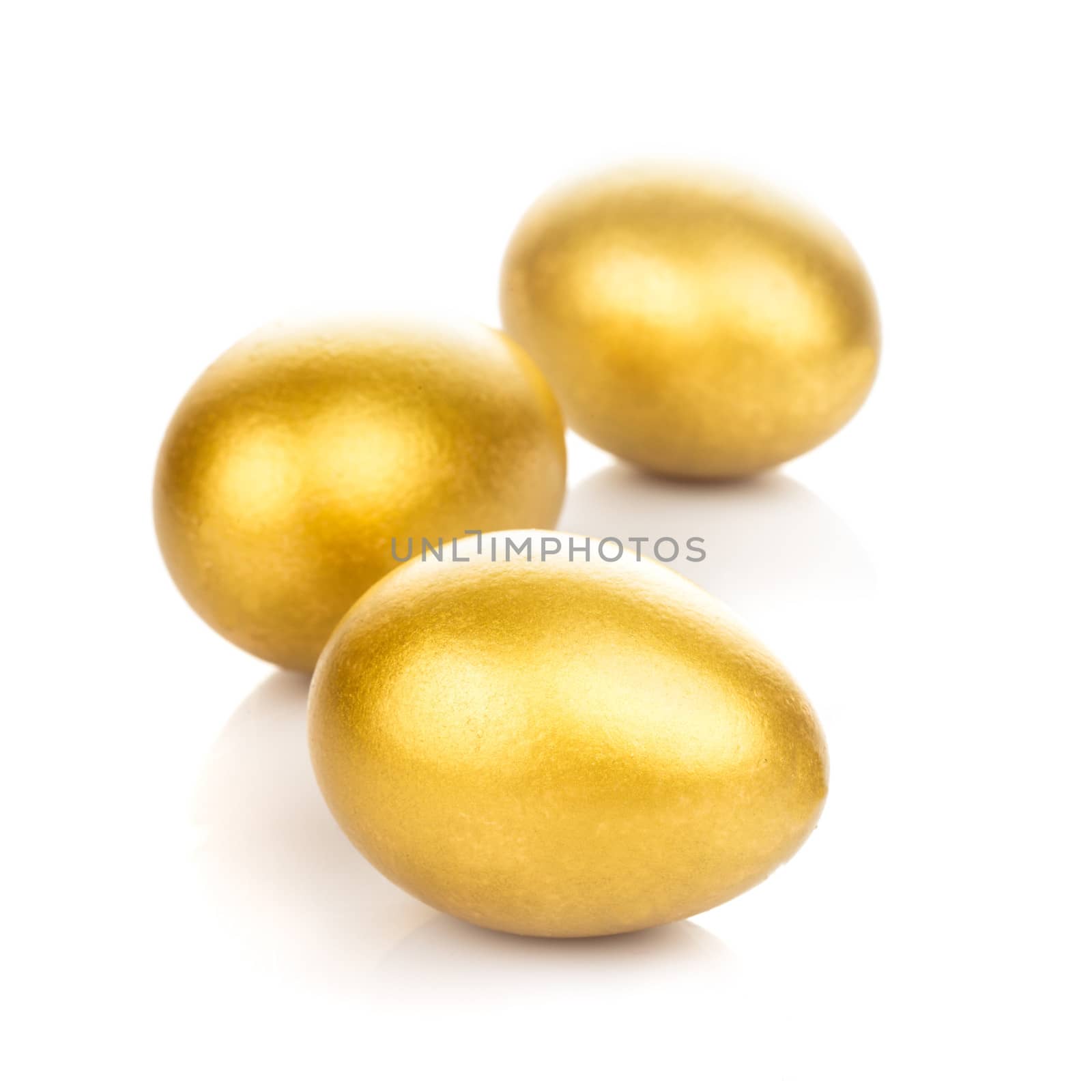 golden eggs isolated by oksix