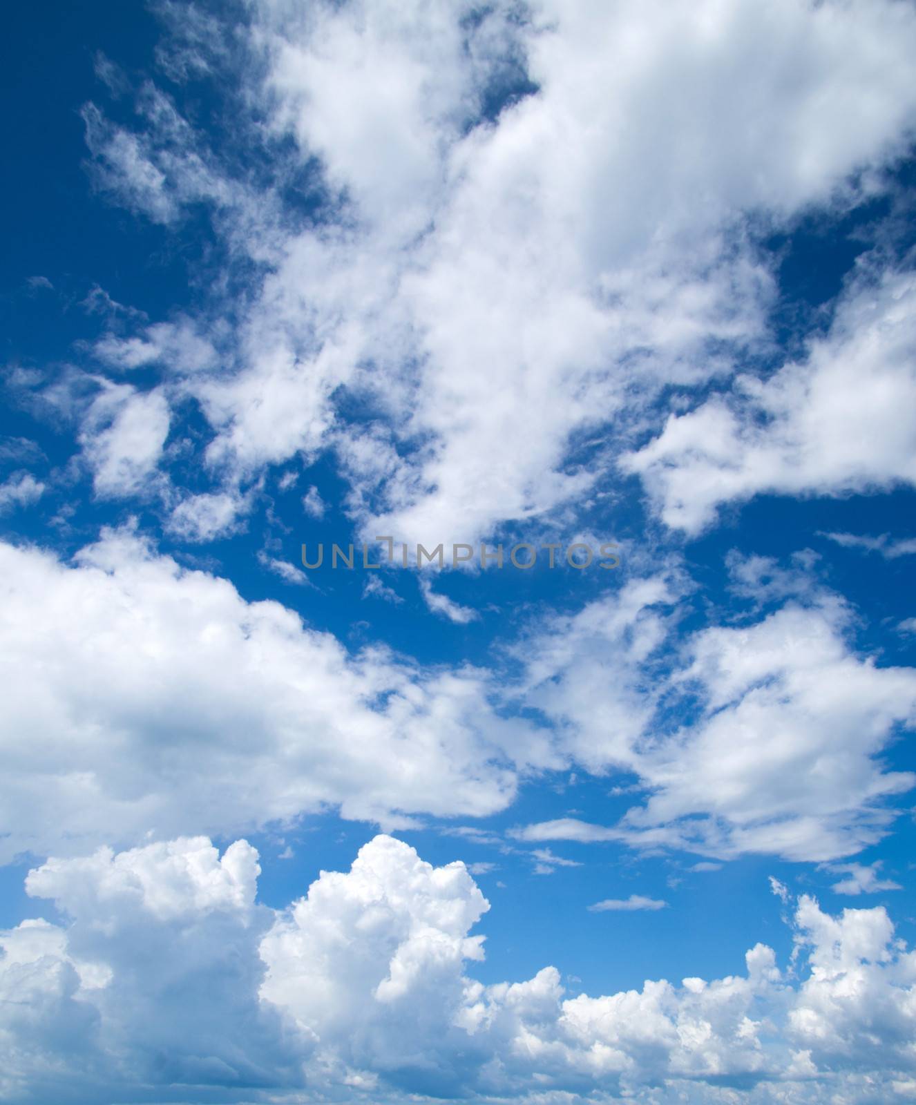 blue sky  by Pakhnyushchyy