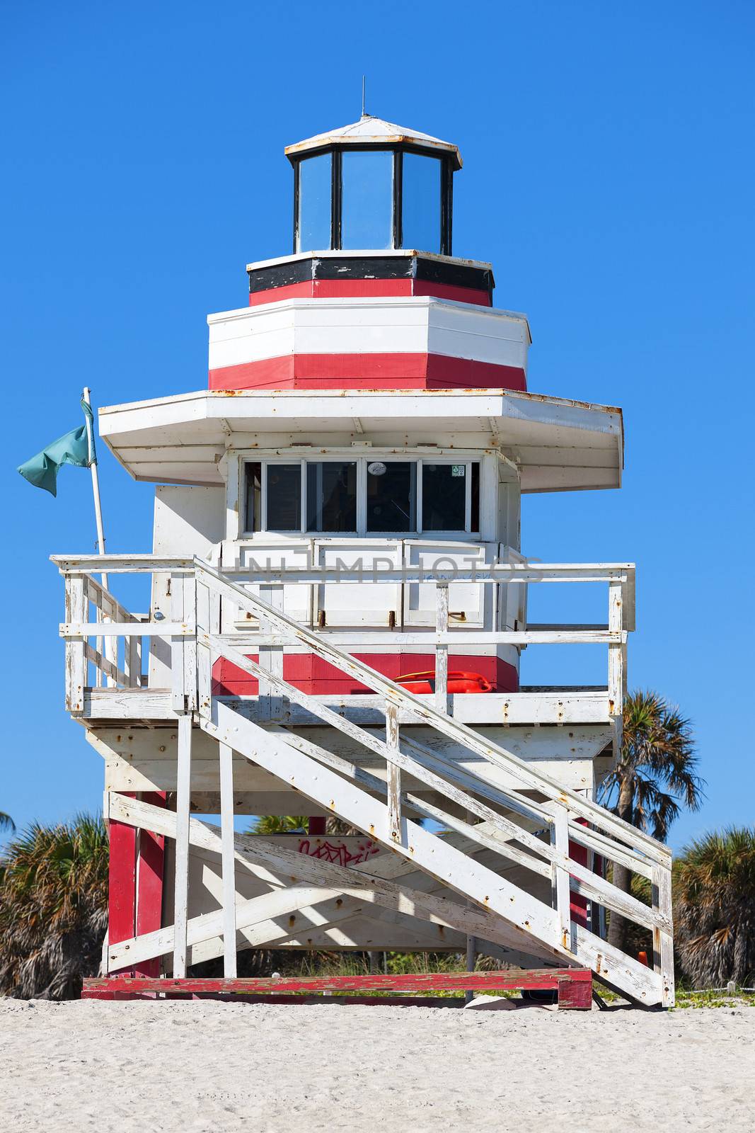 famous lifeguard house by vwalakte