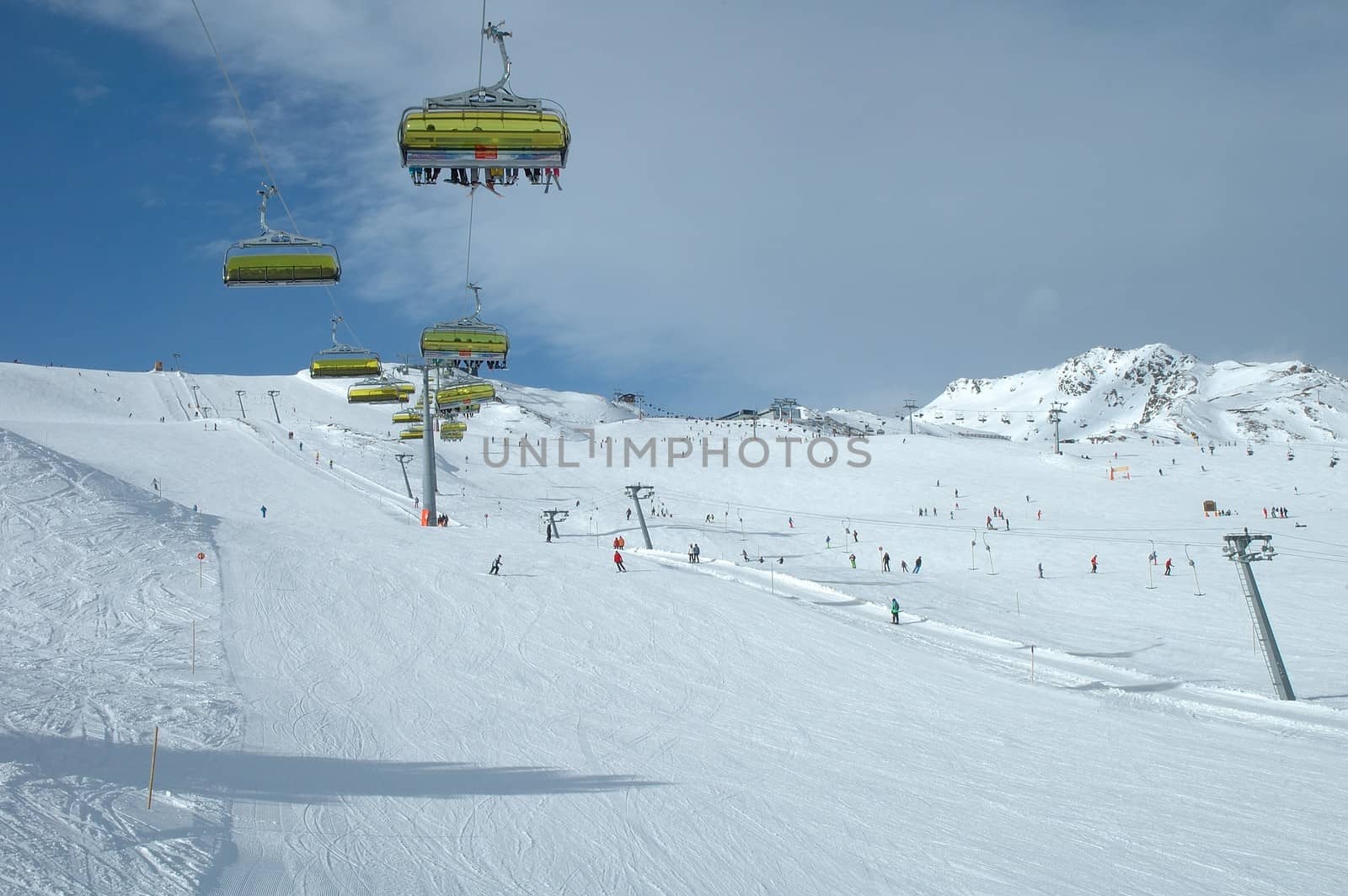 Ski lift by janhetman
