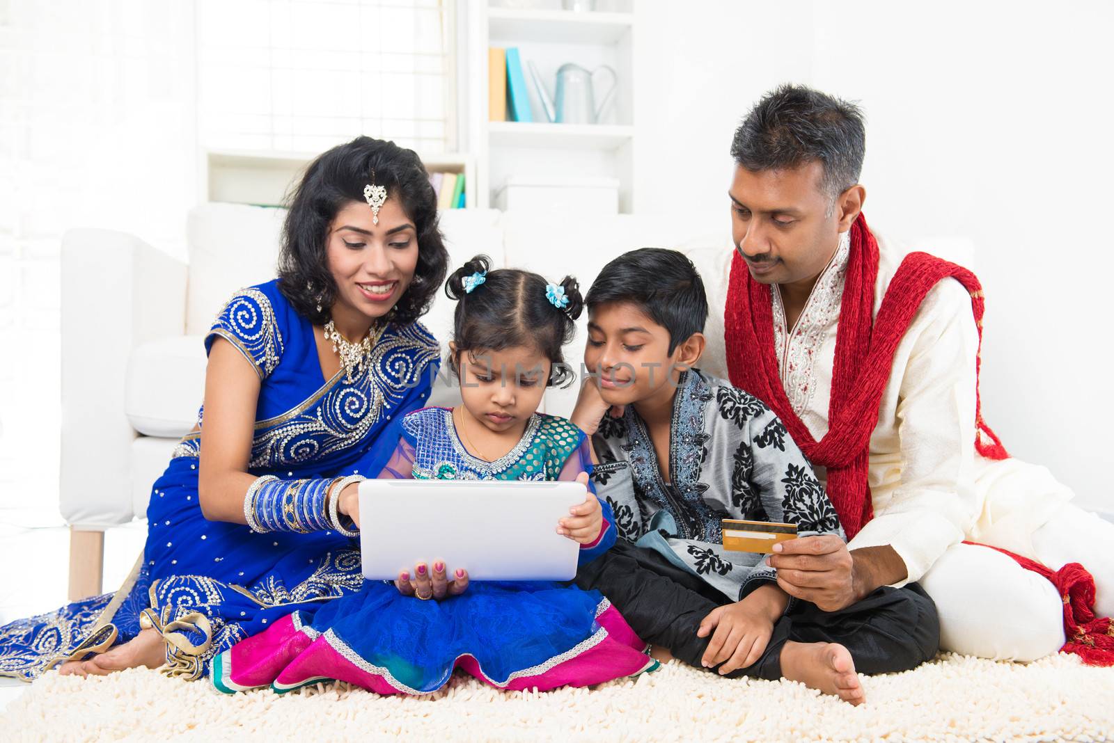 Indian family online shopping by szefei