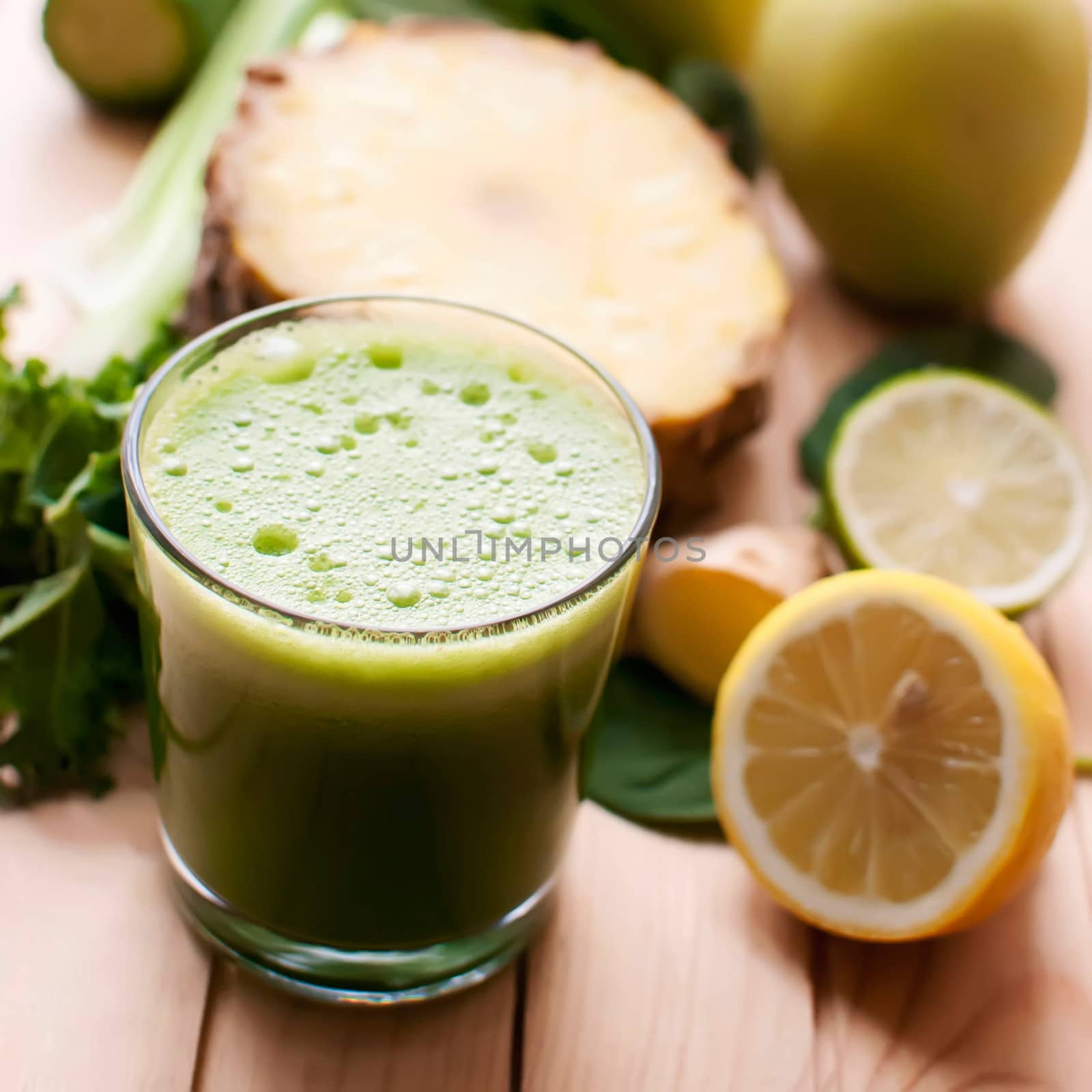 healthy green detox juice by Dessie_bg