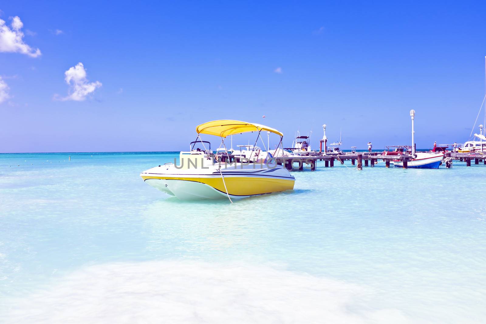 Motor yachts in the caribbic sea on Aruba