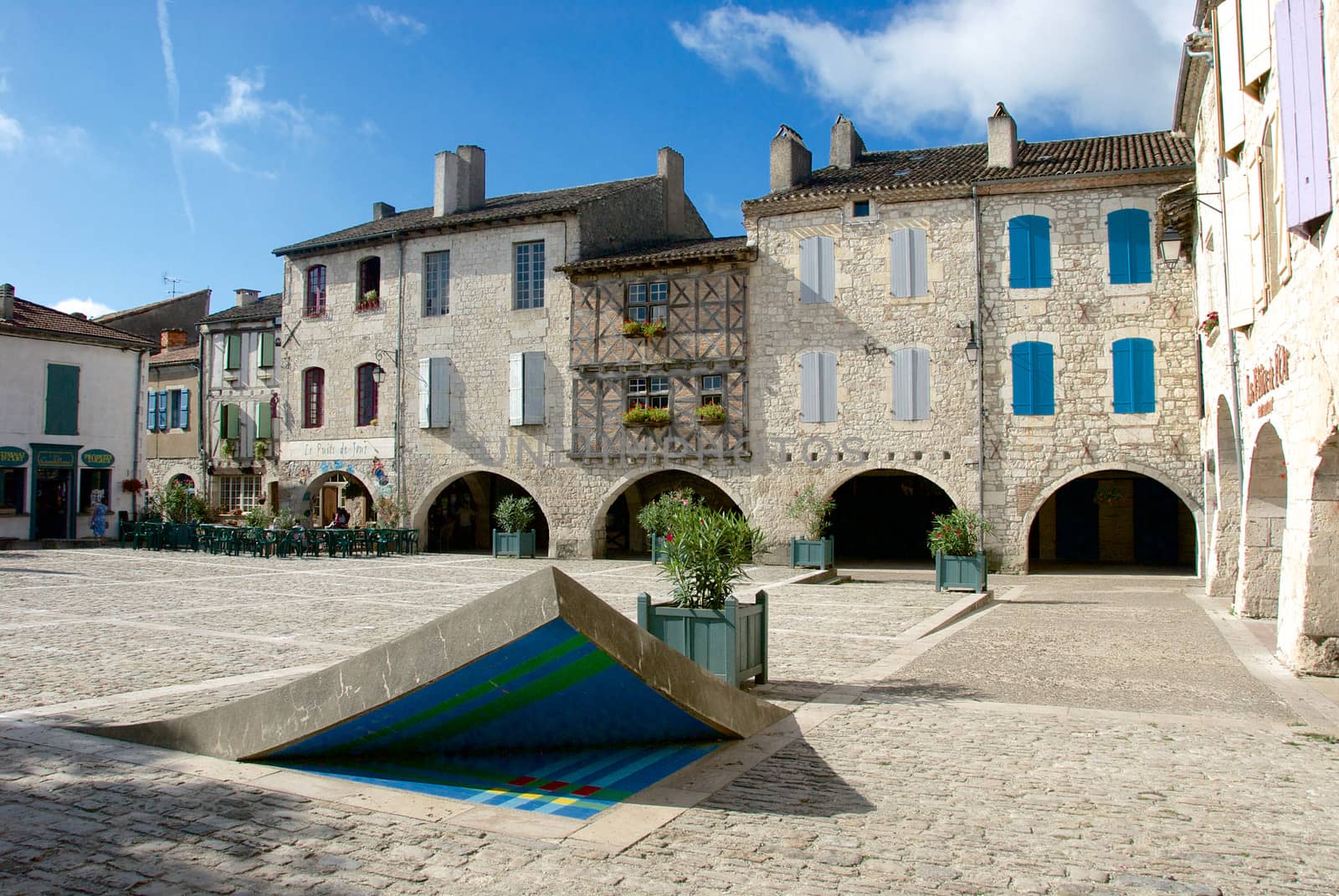 Place des Cornières Lauzerte France Aug-20-08 cobbled market square bastide town rural France 