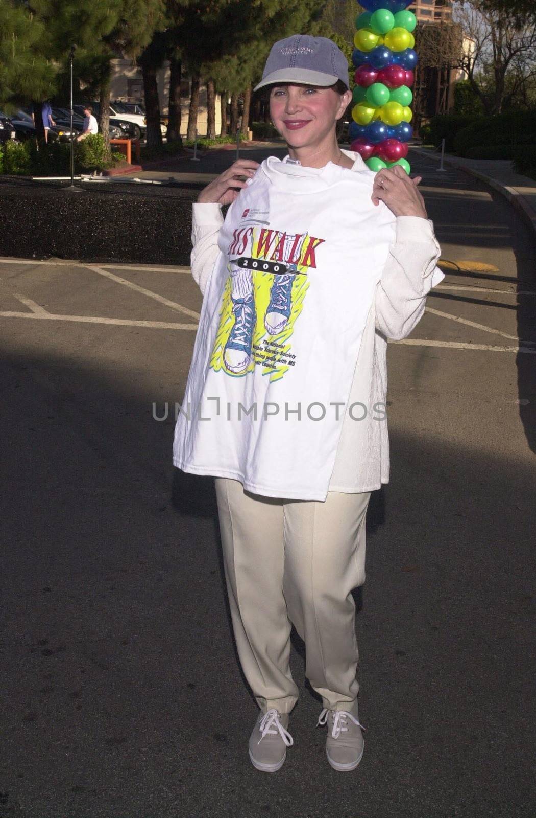 Cindy Marshall at the MS Walk 2000, where the cast of "Laverne and Shirley" reunited. Burbank, 04-09-00